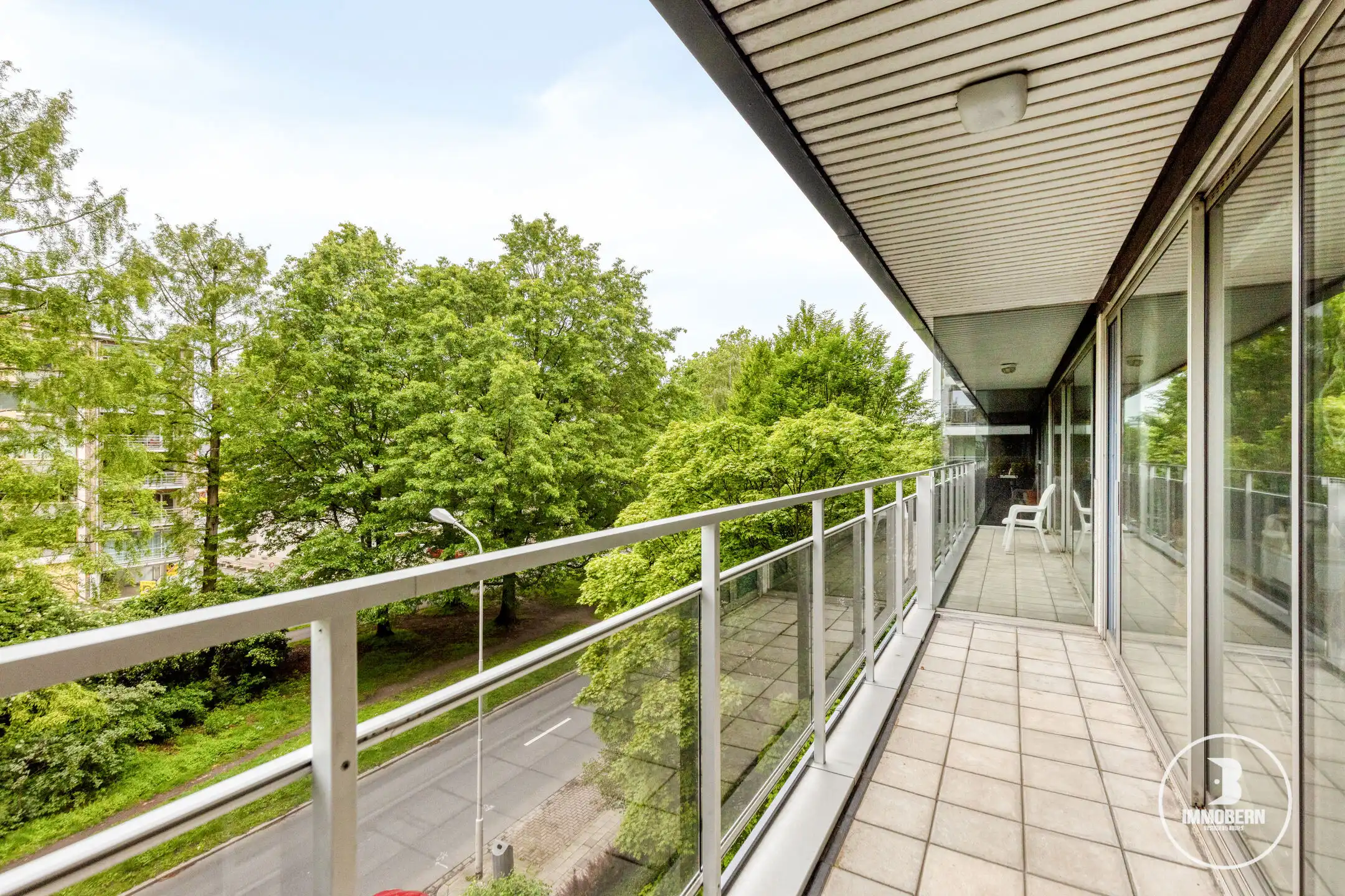 Ruim appartement met 2 terrassen en autostaanplaats foto 17