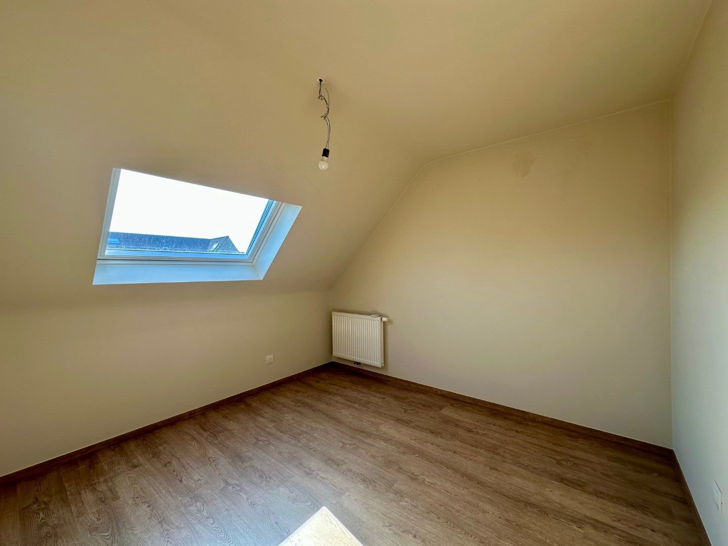 Nieuwbouwwoning in rustige woonwijk foto 11