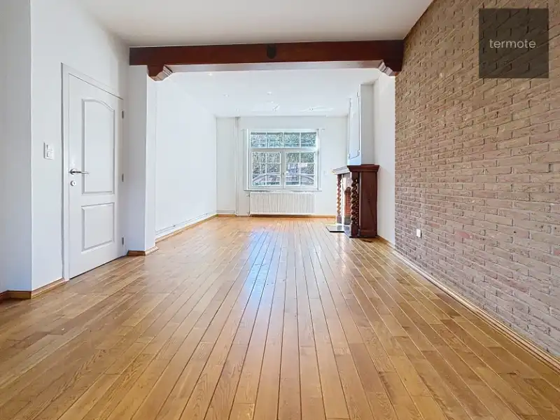 Knusse rijwoning foto 5