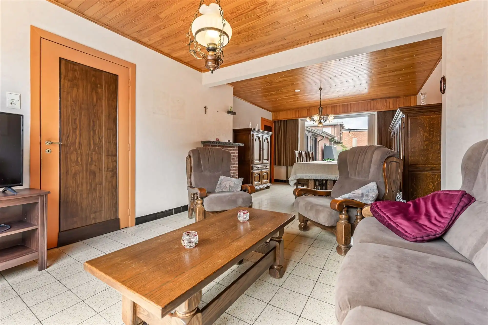 PERFECT ONDERHOUDEN WONING MET ACHTERINRIT NAAR TUIN IN BERINGEN CENTRUM foto 5