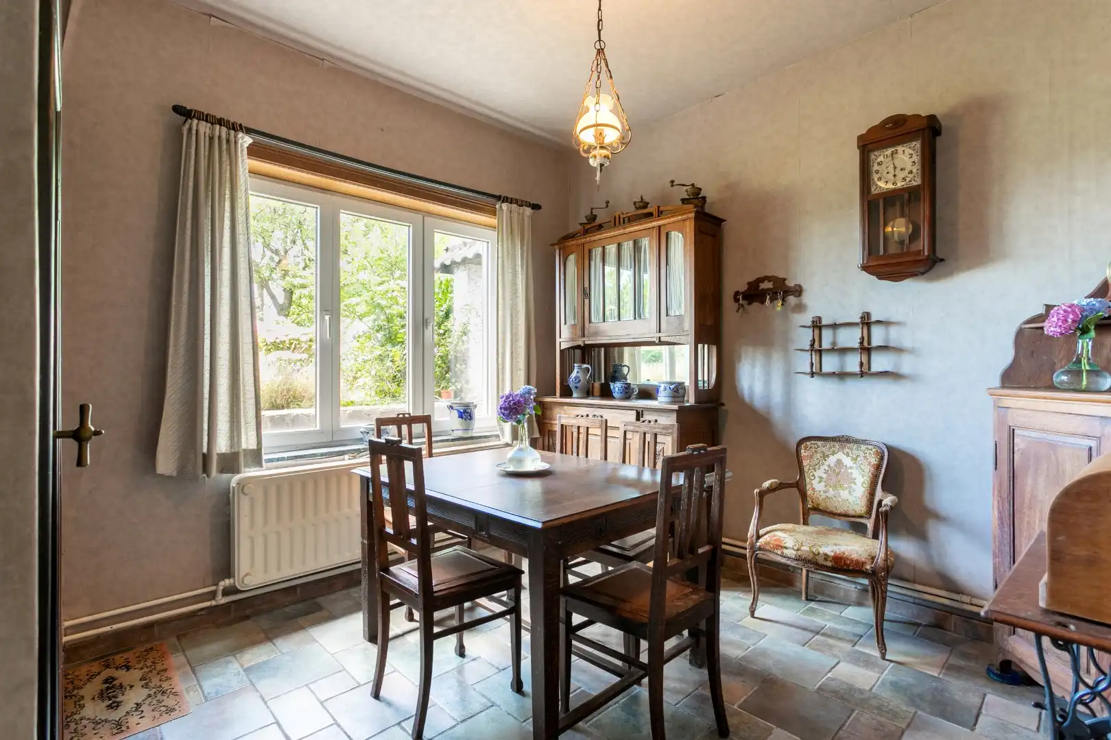 Charmante woning met karaktervolle binnenkoer te Beert foto 14
