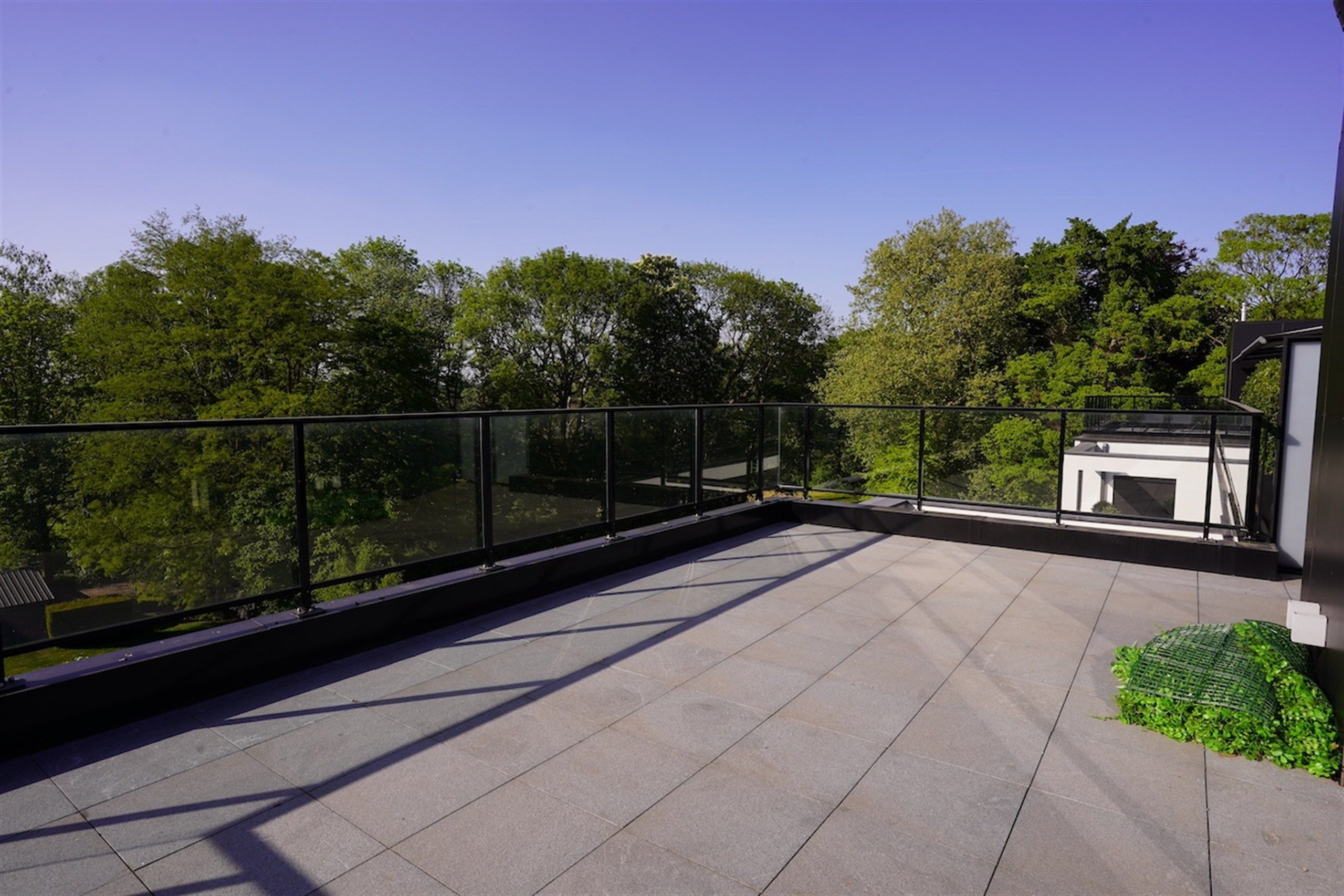 Exclusief Wonen: Luxepenthouse met Zwembadtoegang & 3 Slaapkamers! foto 23