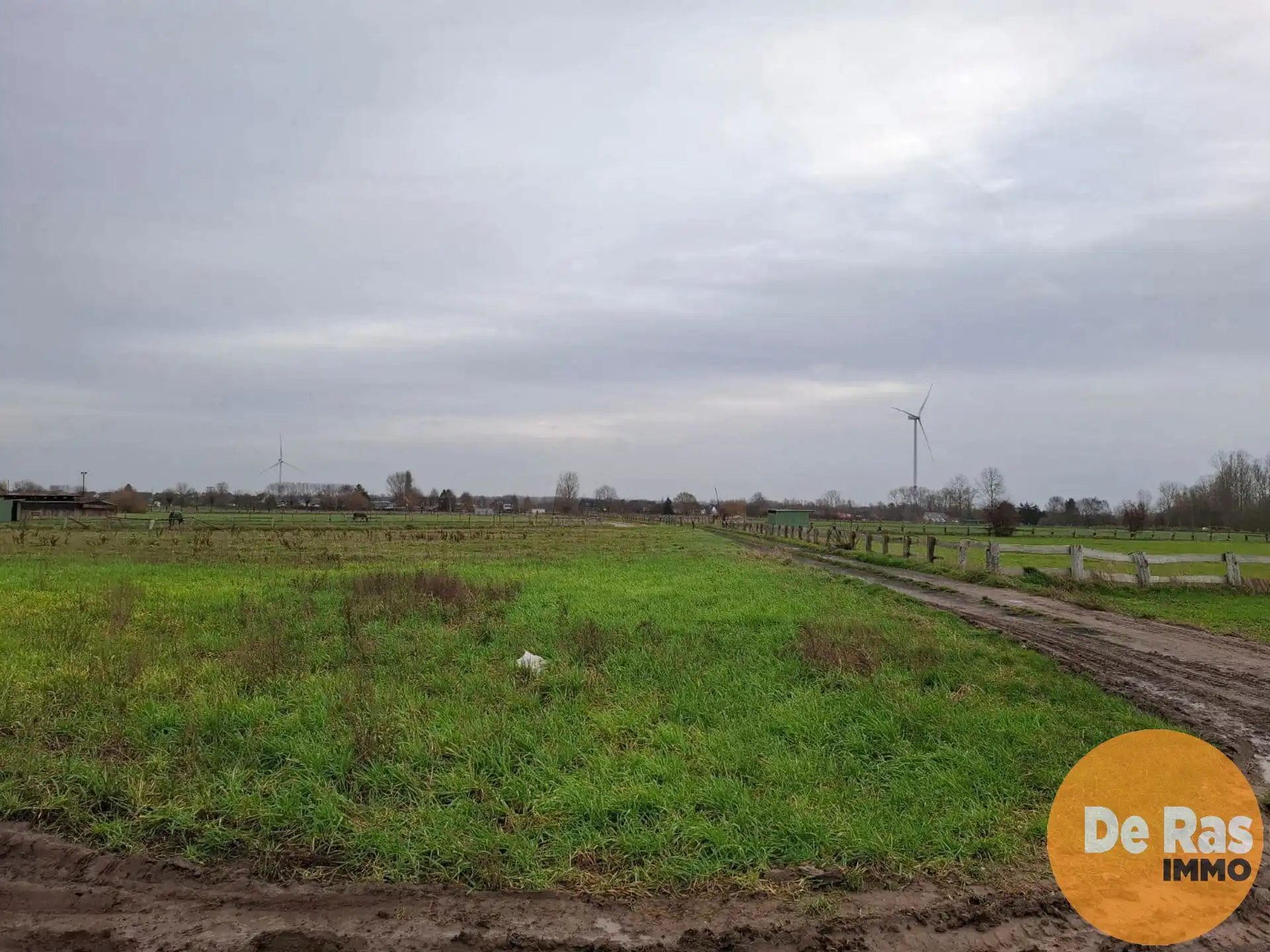 HAALTERT – Perceel weiland van 19a 10ca foto 2