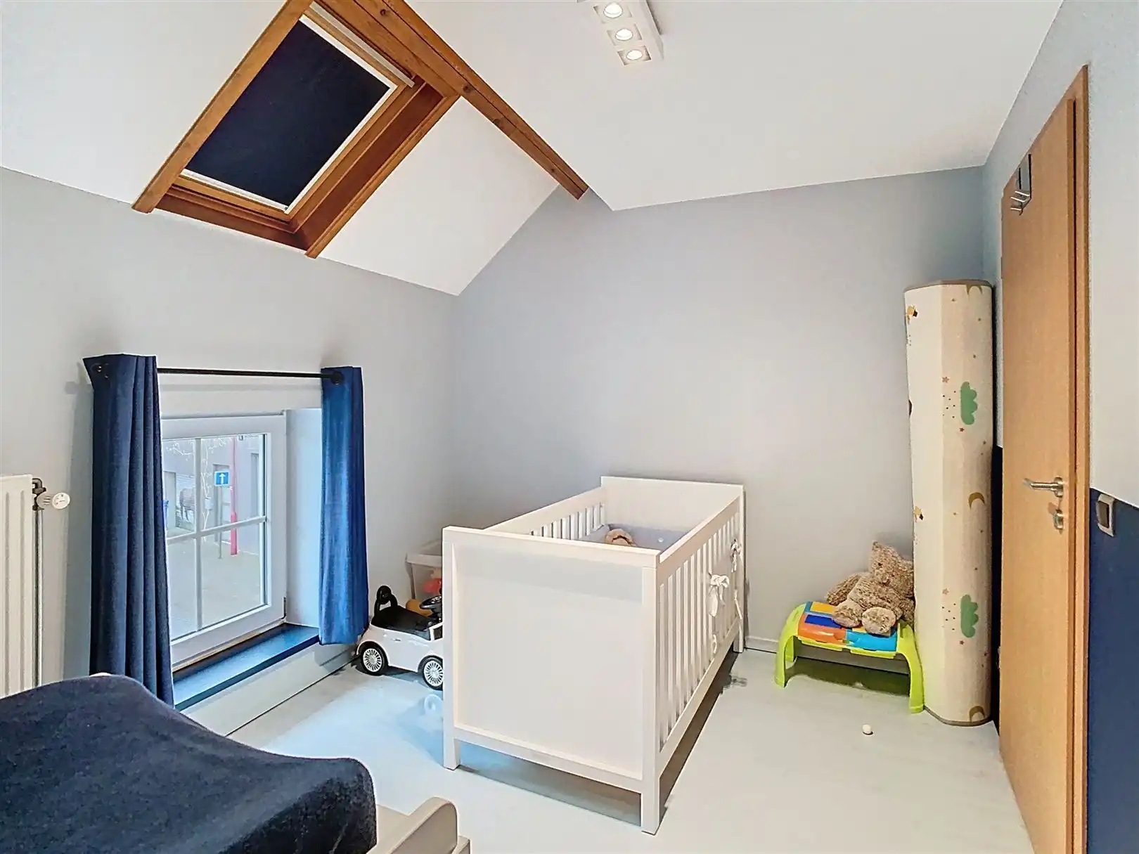 Gebouw met ruim 4 slaapkamer appartement en gelijkvloerse handelszaak foto 33