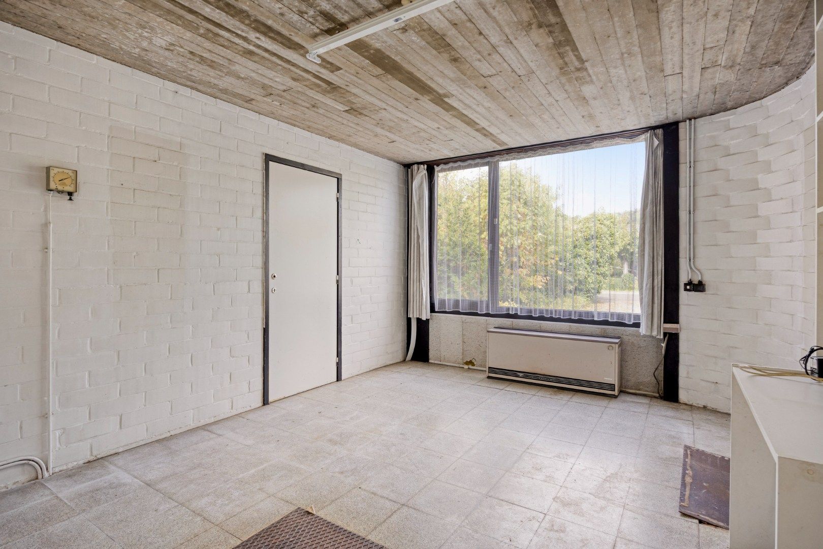 Gunstig gelegen te renoveren woning op mooi perceel van 16a07ca ! foto 20