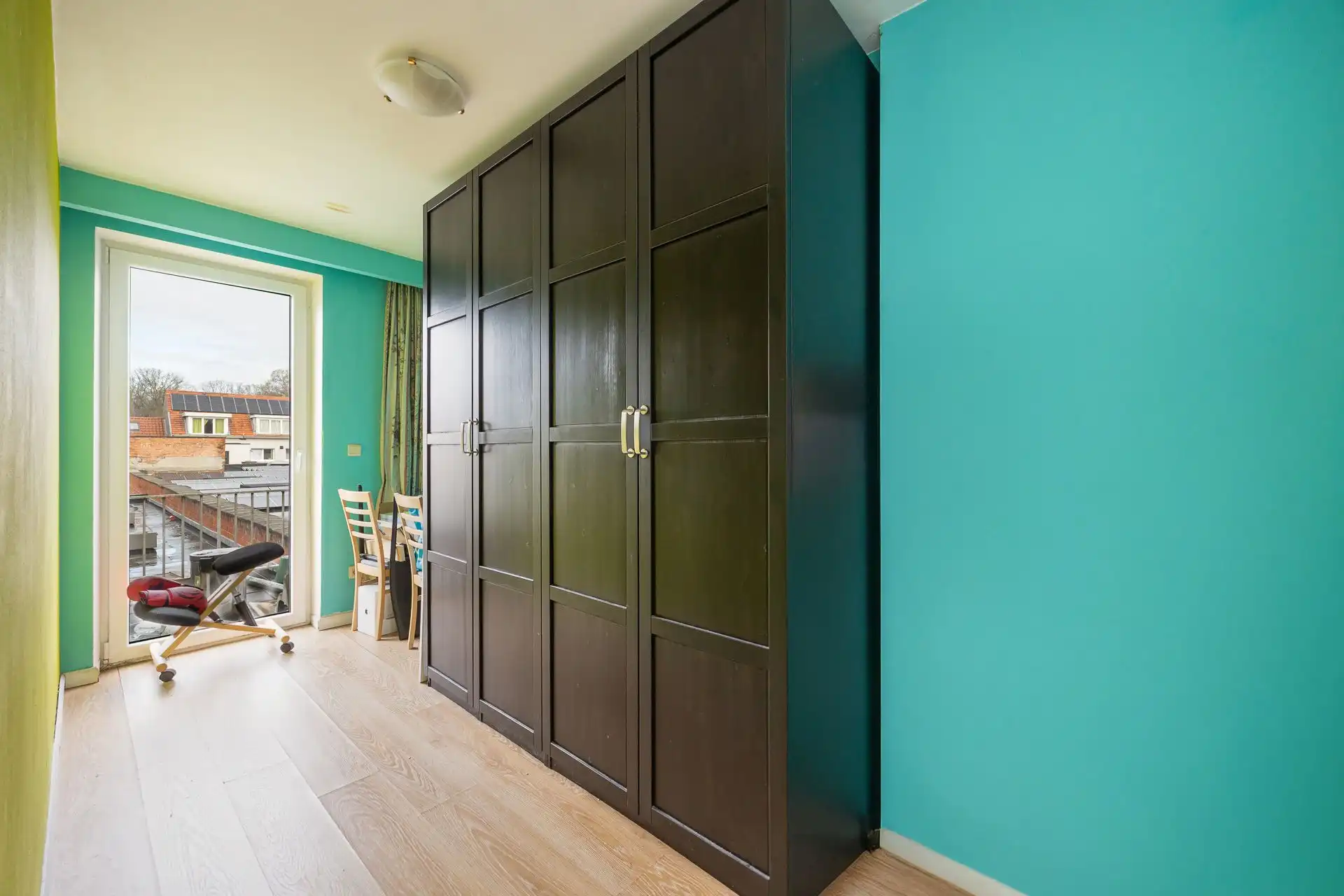 Twee slaapkamer appartement op gunstige locatie + garagebox foto 10