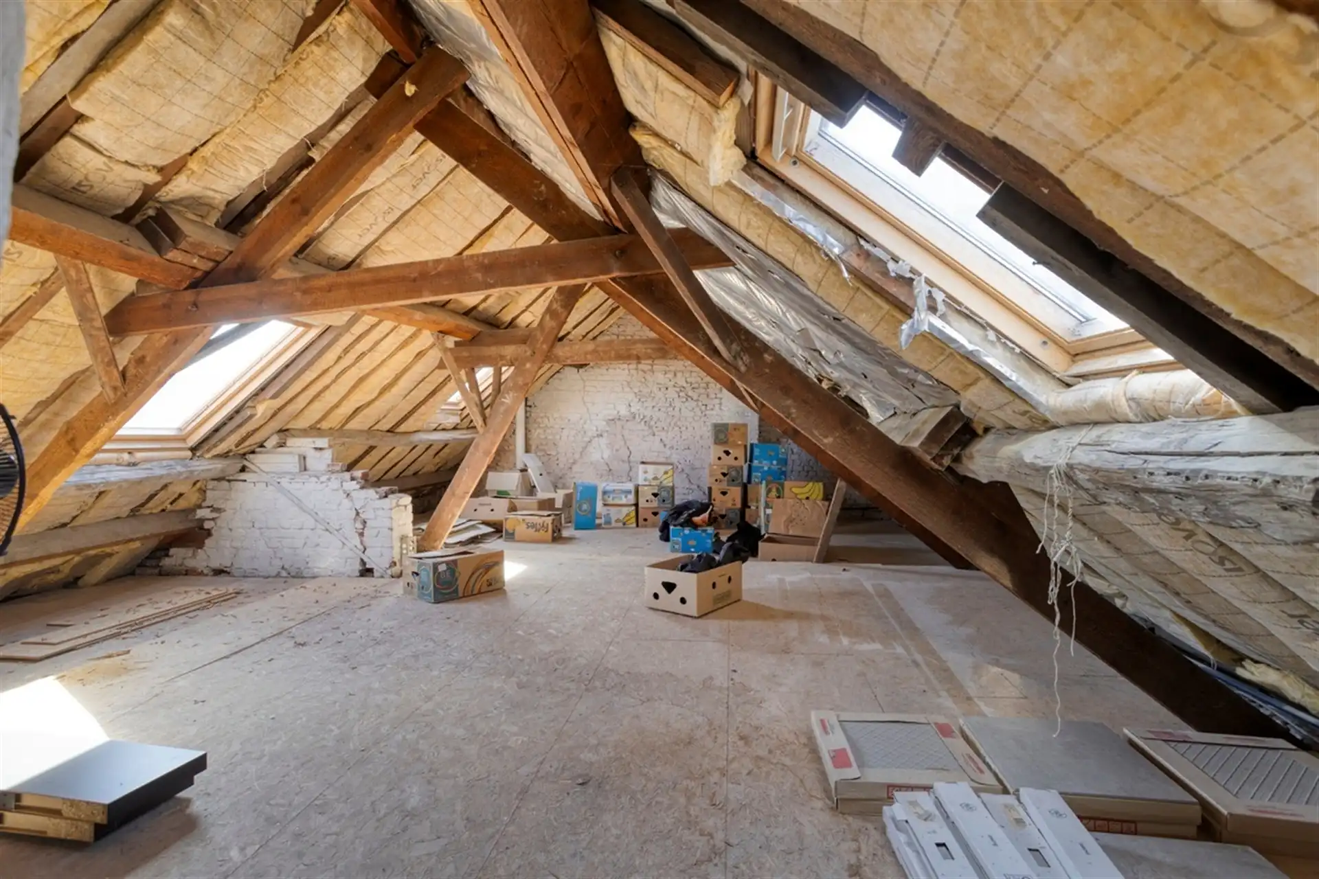 Ruime, volledig gerenoveerde woning in hartje centrum foto 24