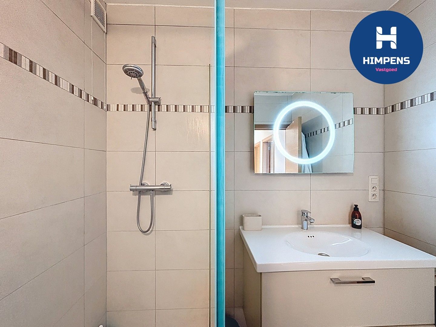 Instapklaar zonnig appartement in het centrum van De Panne foto 10