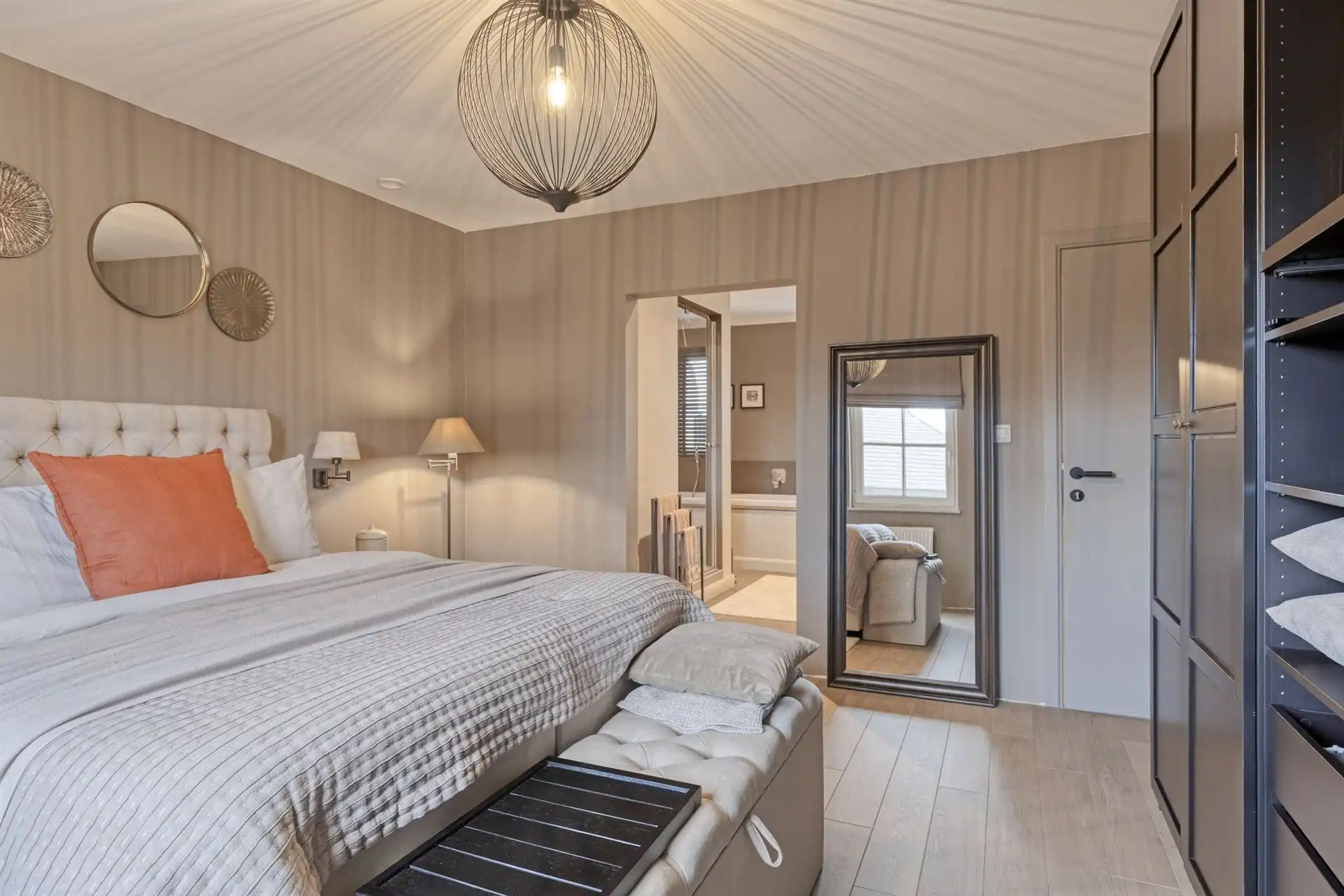 Instapklare woning met 3 slaapkamers, tuin en garage. foto 19