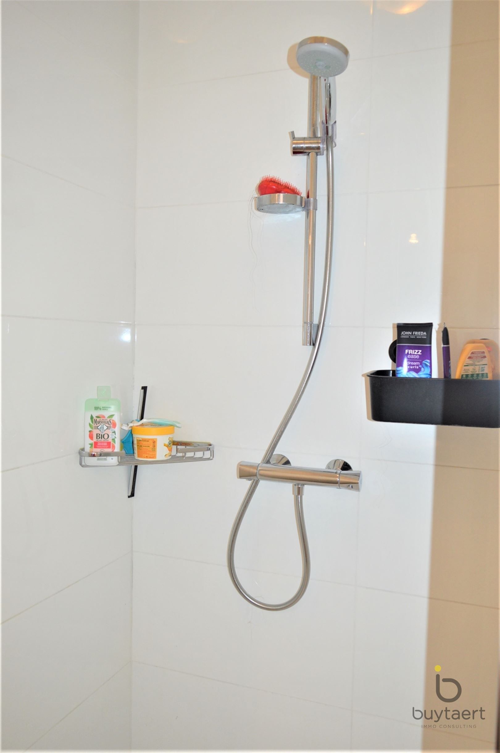 Knus één slaapkamer appartement in een zeer trendy buurt! foto 12