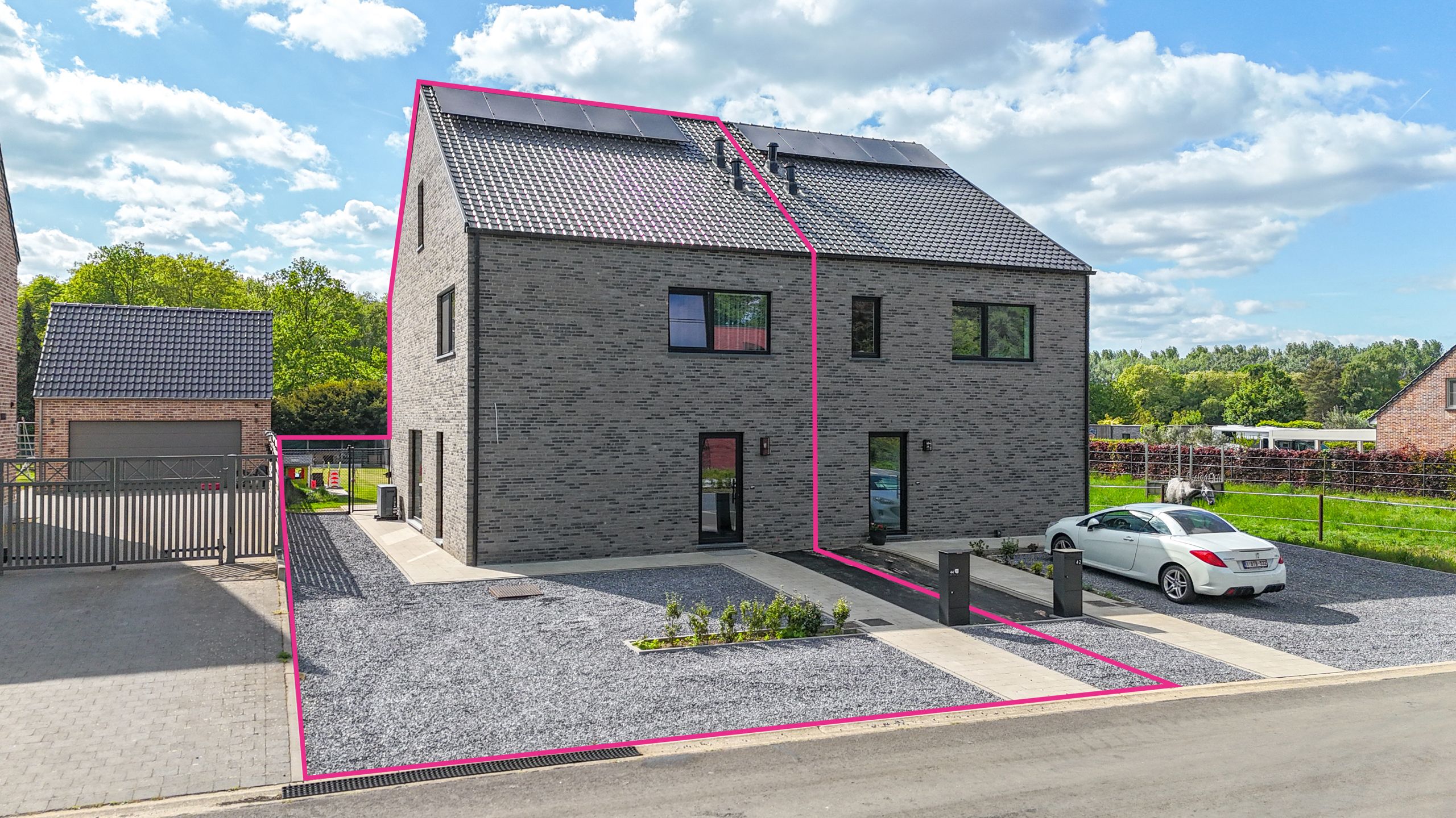Instapklare BEN-woning met 4slpk en grote omheinde tuin! foto {{pictureIndex}}