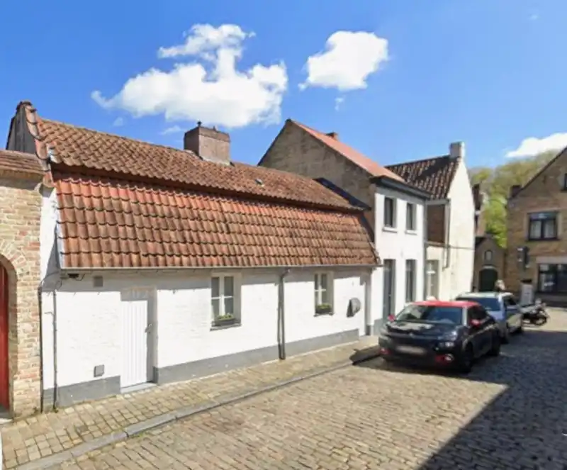 Vernieuwbouw met 2 slaapkamers + ruim TERRAS te huur in Brugge foto 17