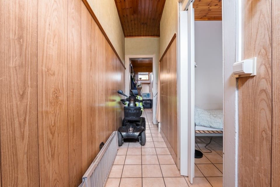 TE RENOVEREN STADSWONING VLAKBIJ HET CENTRUM VAN SINT-TRUIDEN foto 3