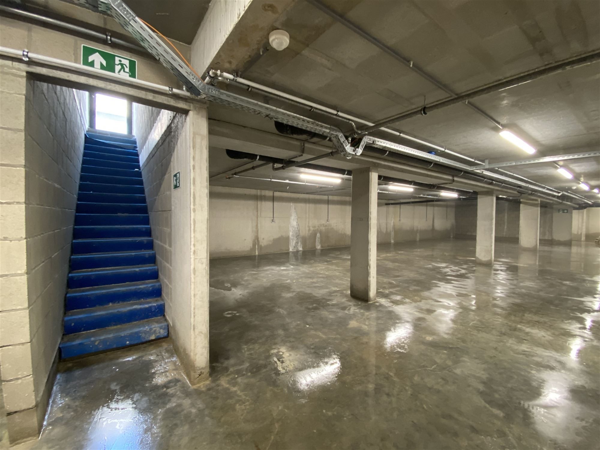 Autostaanplaats met autolift in nieuwbouwresidentie foto 4