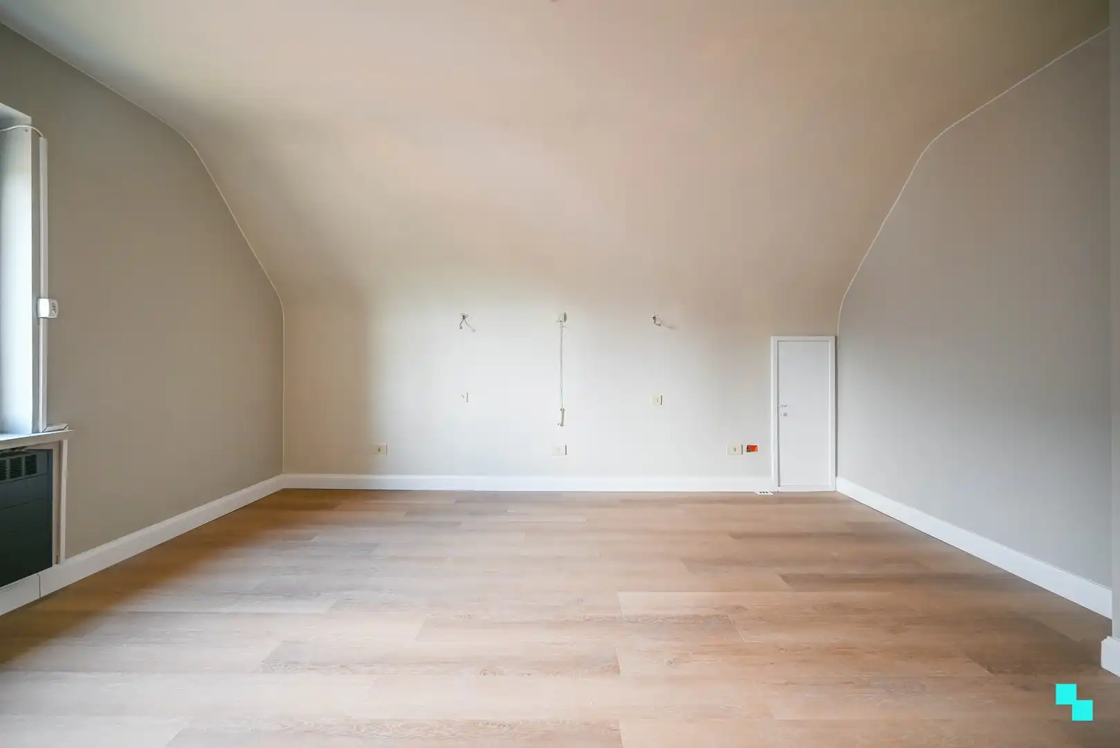 Recent gerenoveerde halfopen bebouwing foto 23