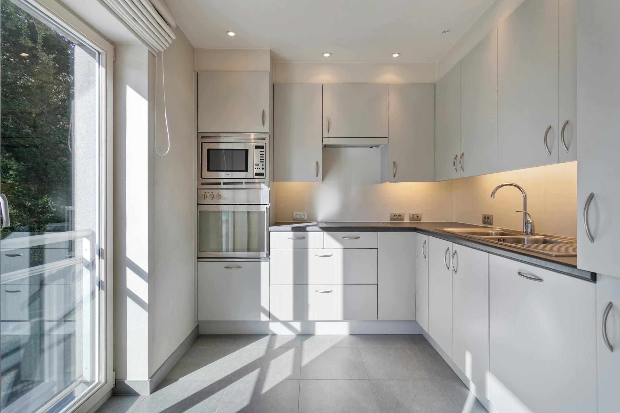 Appartement te koop (2 slpk) op toplocatie nabij het 't Zand foto 4