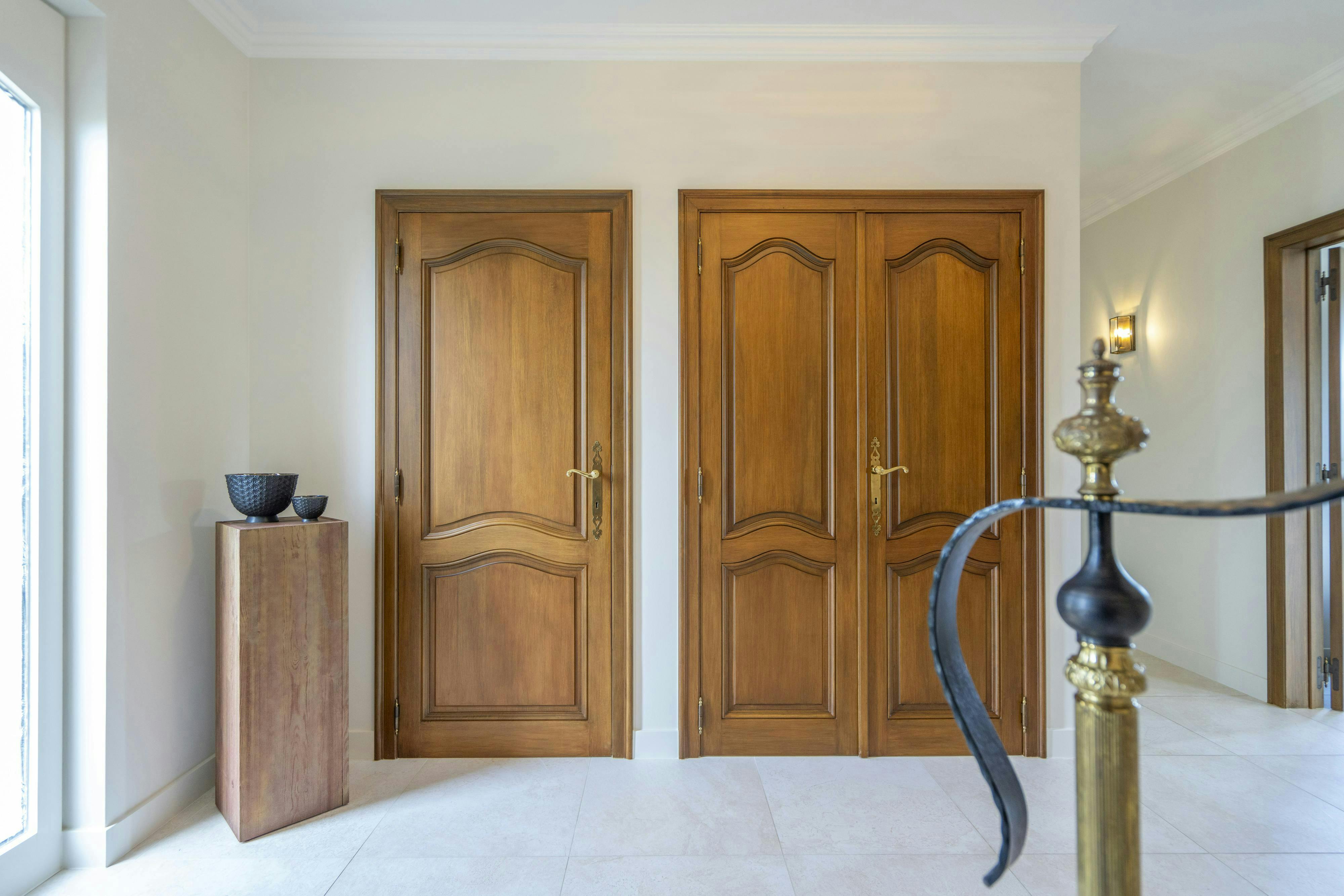 Statige open villa in woongebied met bijgebouw op ca. 2900m² foto 11