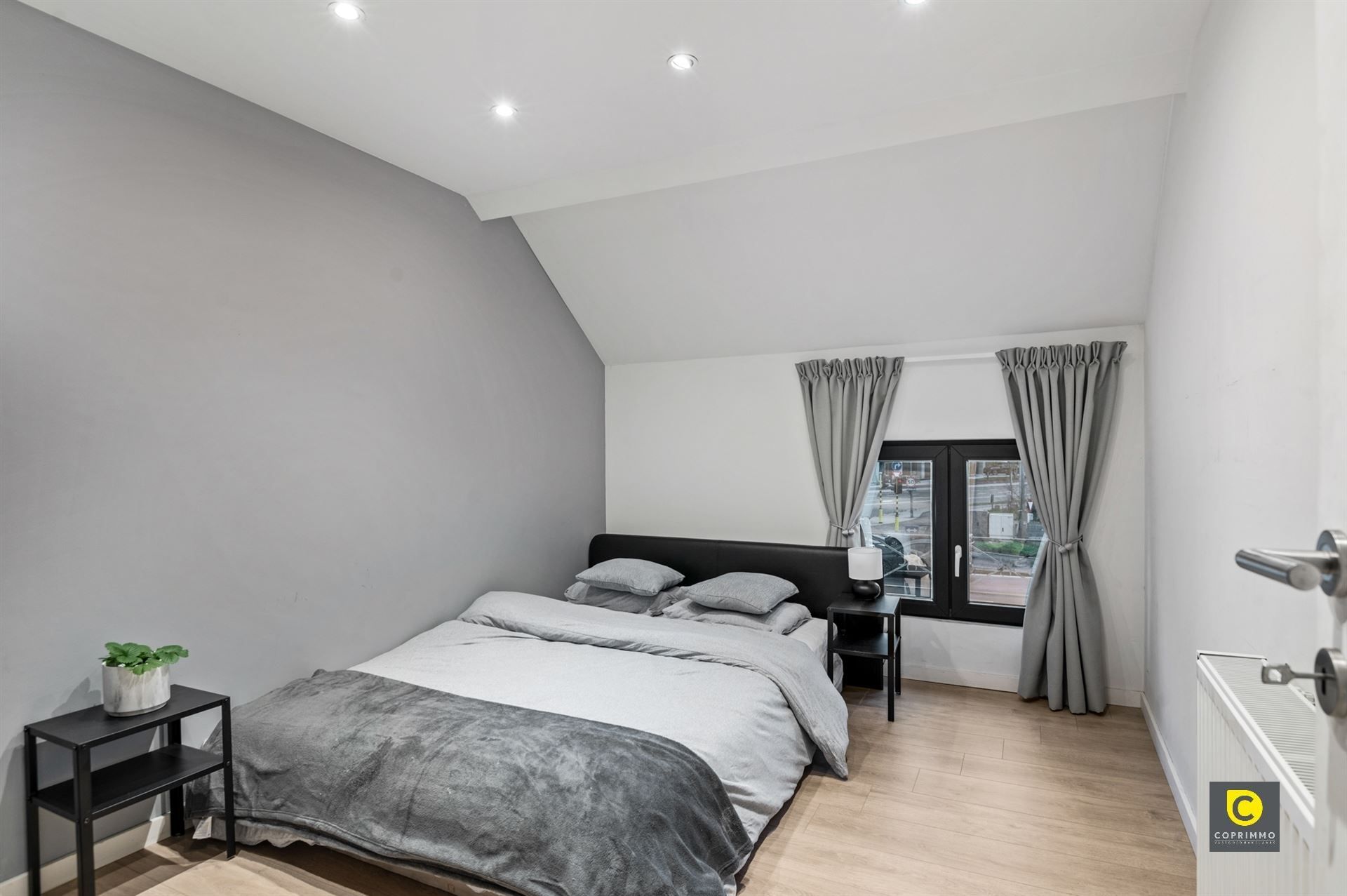 Prachtig gerenoveerde woning met 2 à 3 slpks en stadstuin! foto 7