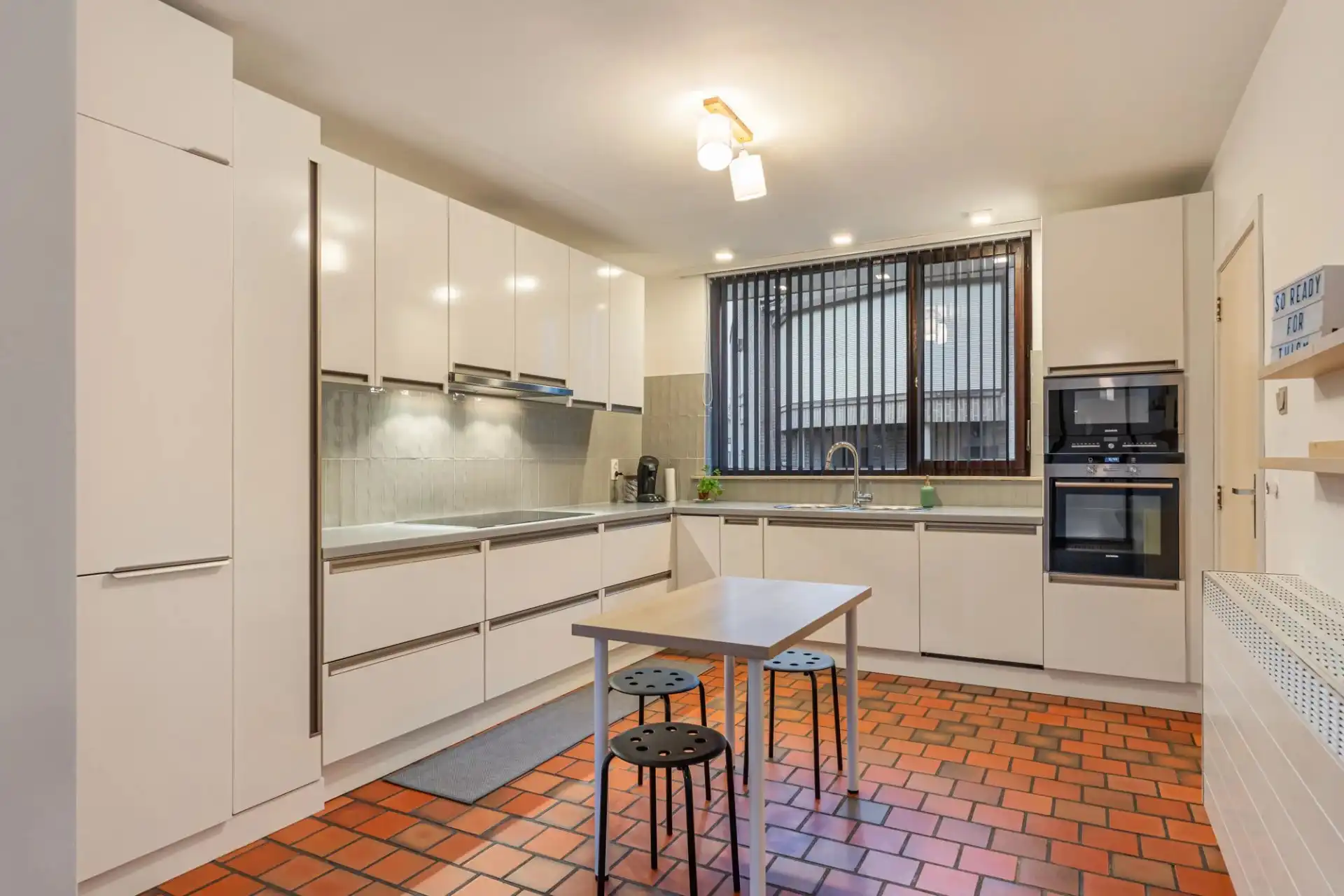 Instapklare woning met veel licht en uitbreidingsmogelijkheden te Heusden-Zolder foto 7