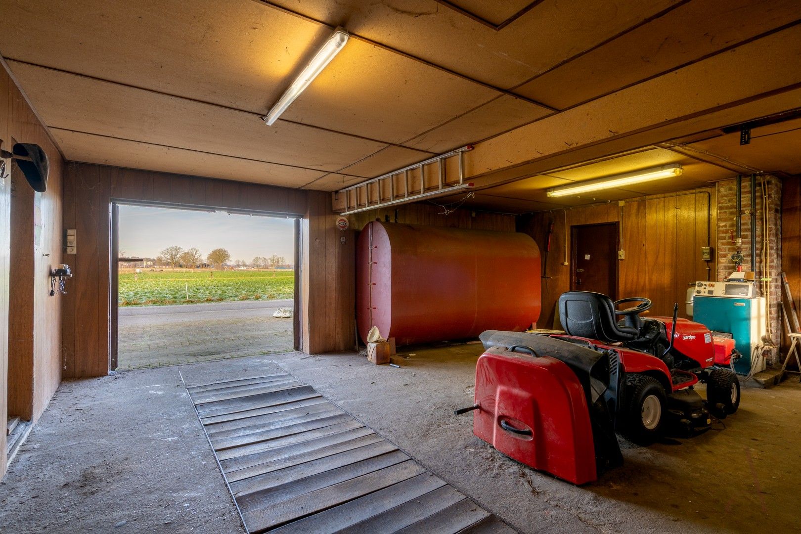 Karaktervolle langegevelhoeve met potentieel op 2.103 m², omgeven door weilanden en rust foto 14