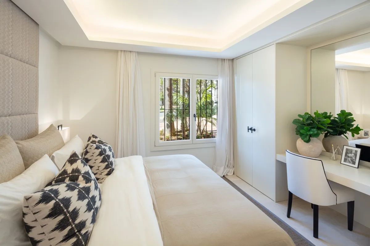 Exclusieve luxe in Marbella: prachtig appartement in het iconische Puente Romano Resort foto 11