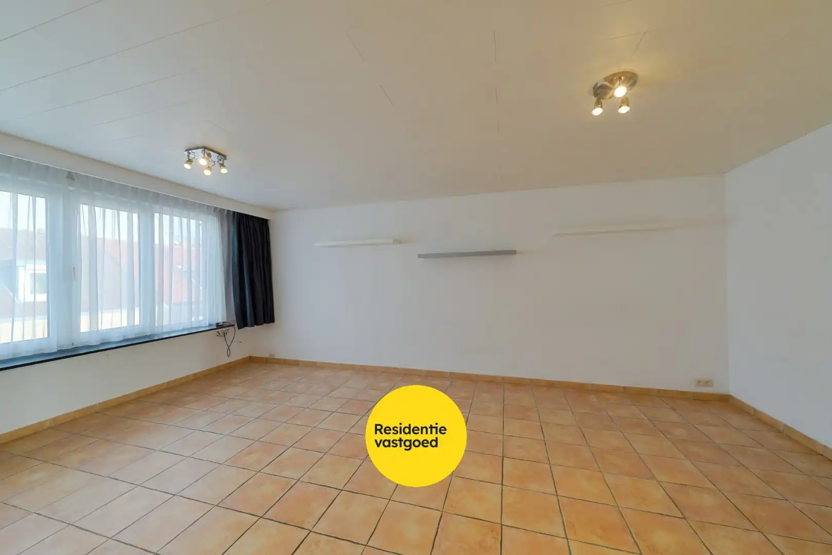 Instapklaar appartement met 2 slaapkamers– op wandelafstand van zee en winkels foto 7