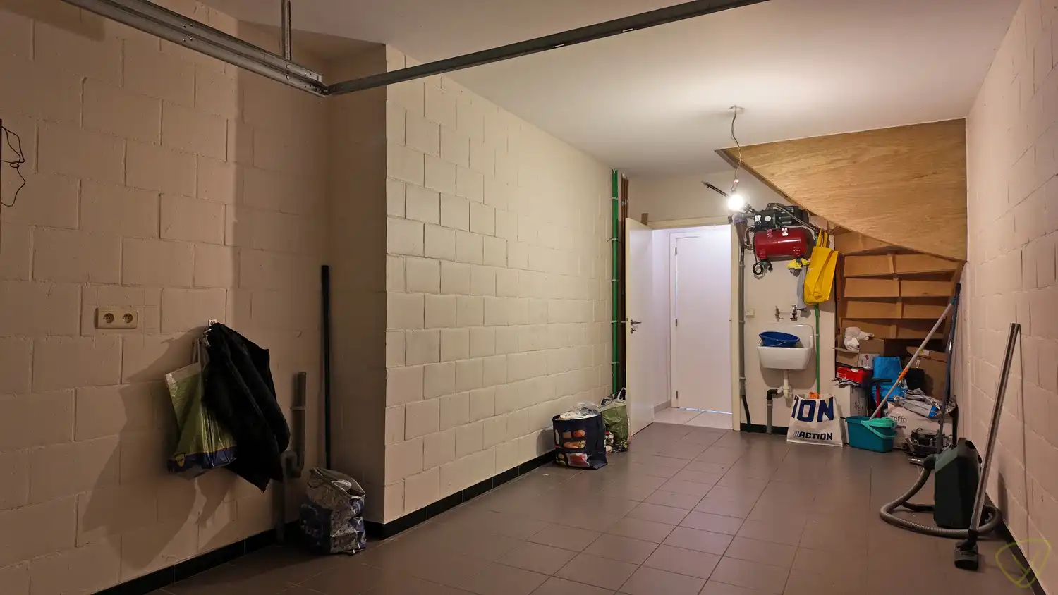 Moderne en gezellige gezinswoning gelegen te Adegem! foto 6