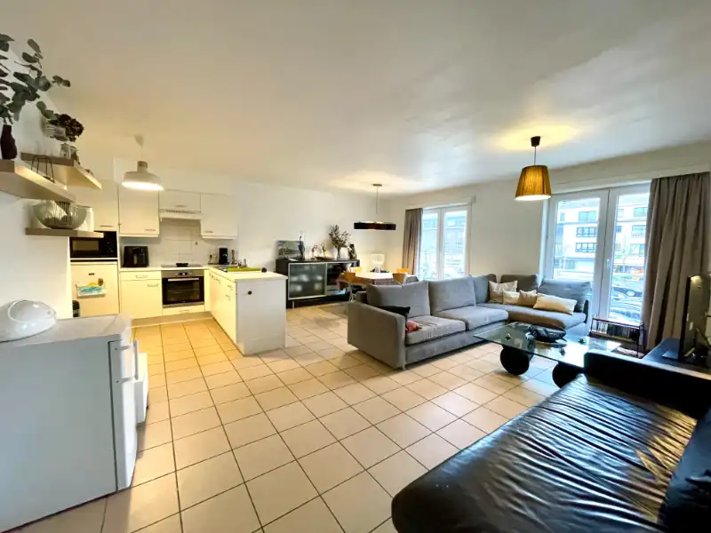 LICHTRIJK APPARTEMENT MET ZICHT OP HET GROENPLEIN foto 3