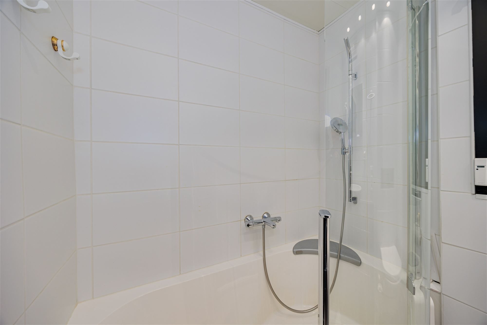 Zeer licht instapklaar appt met 3 slaapkamers en terras foto 15