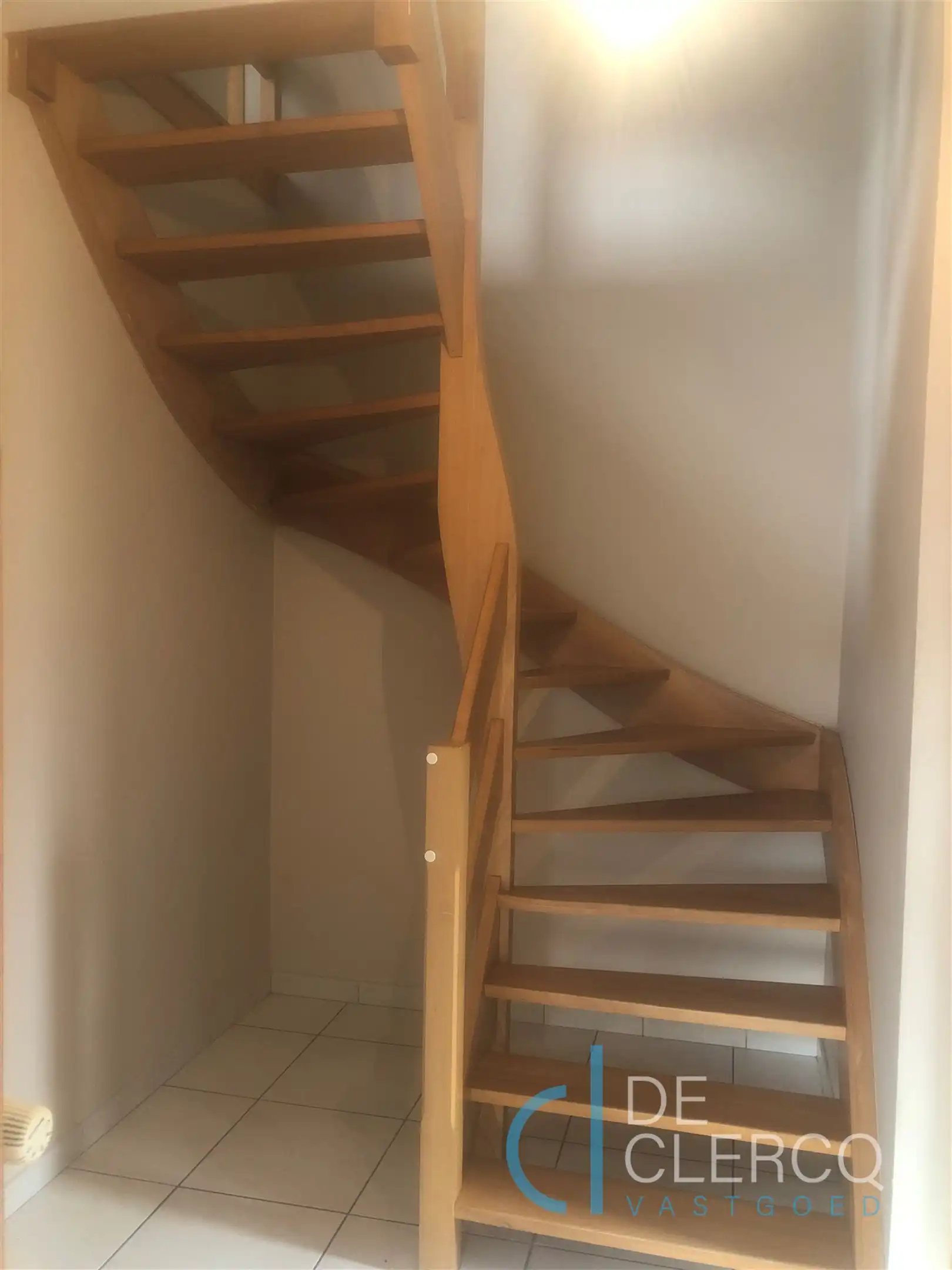 Charmante woning TE  HUUR op toplocatie in Lochristi! foto 5