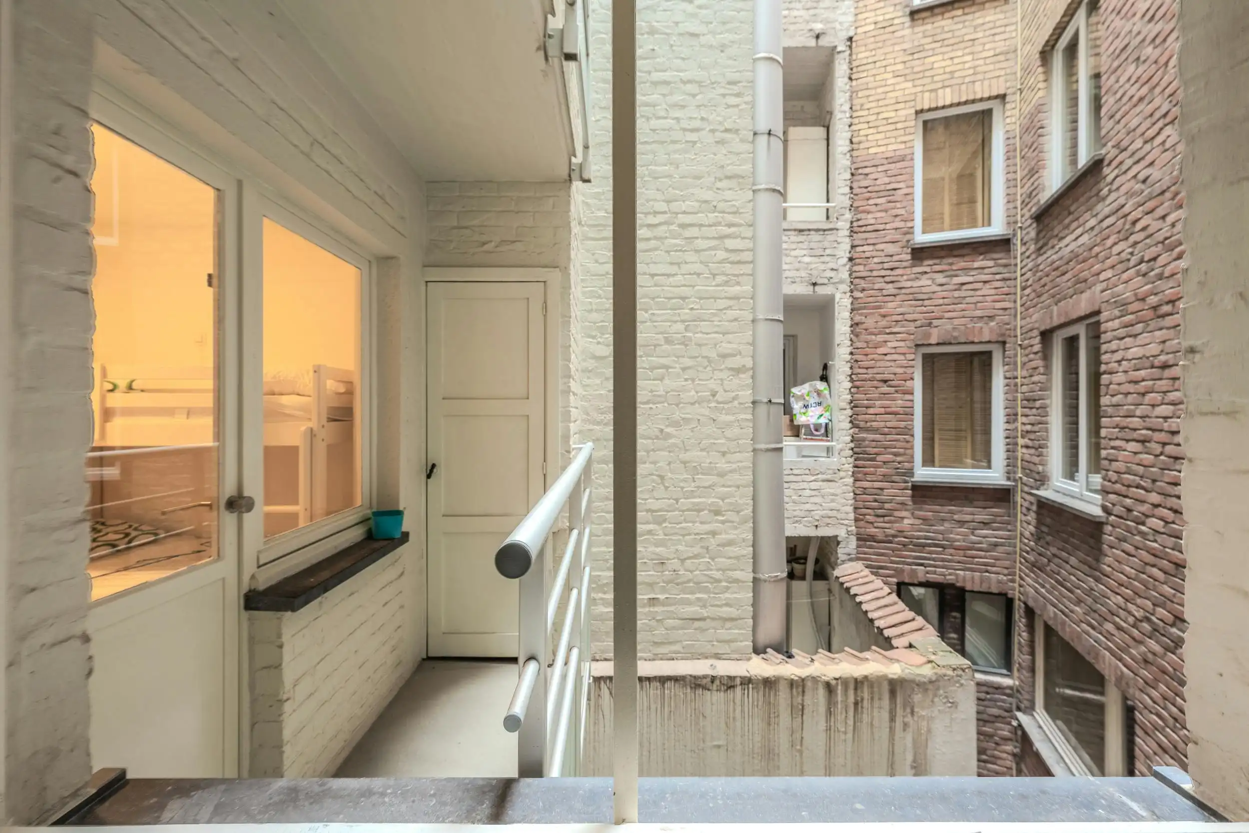 Verzorgd 2 slaapkamer appartement te koop te Oostende  foto 12