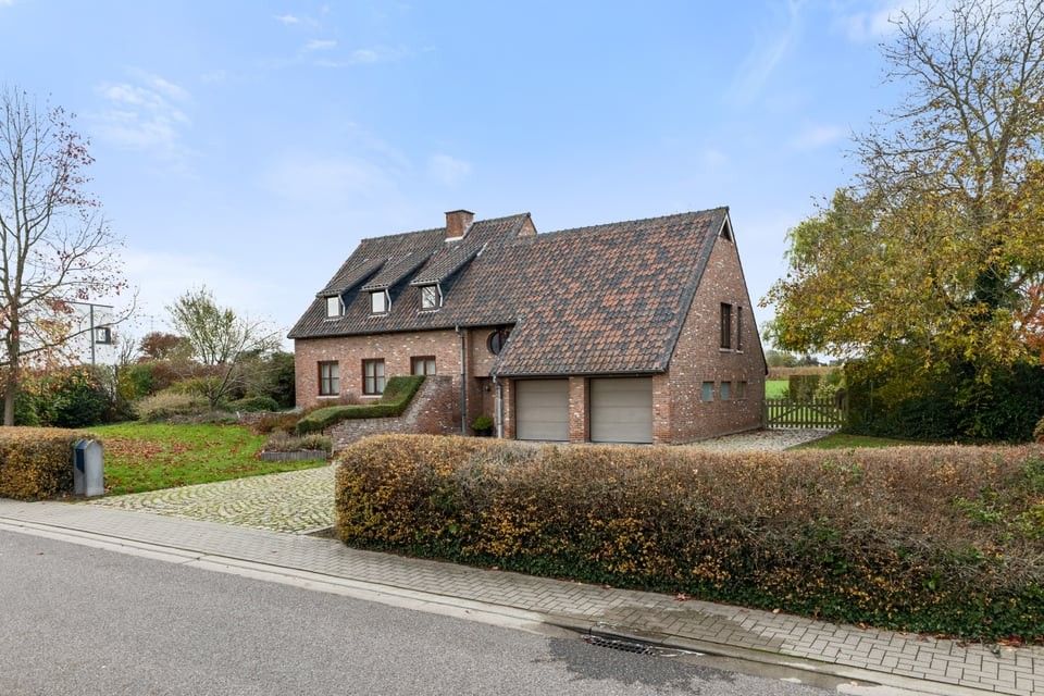 KARAKTERVOLLE WONING OP EEN PRACHTIG PERCEEL VAN 33A IN EEN OASE VAN RUST IN LINTER foto 33