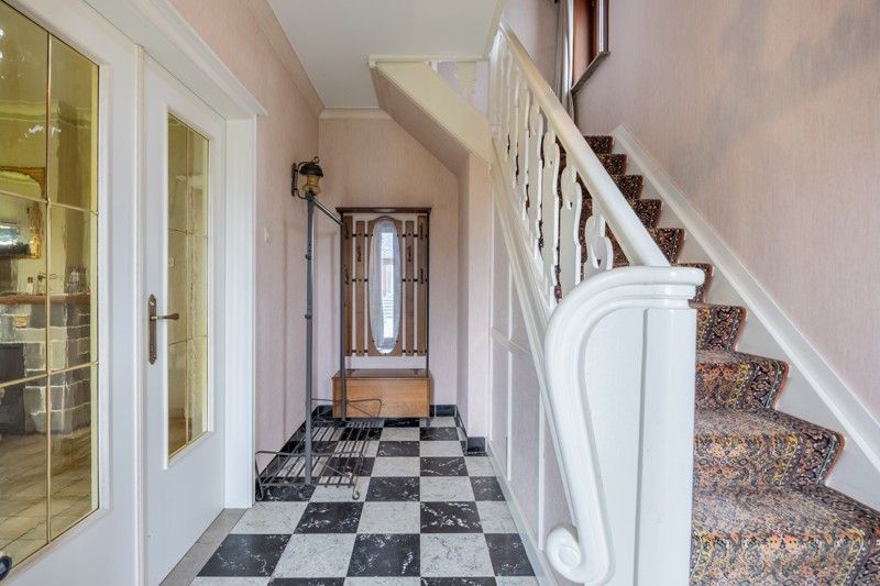 Grote loods met naastliggende woning op 18are foto 9