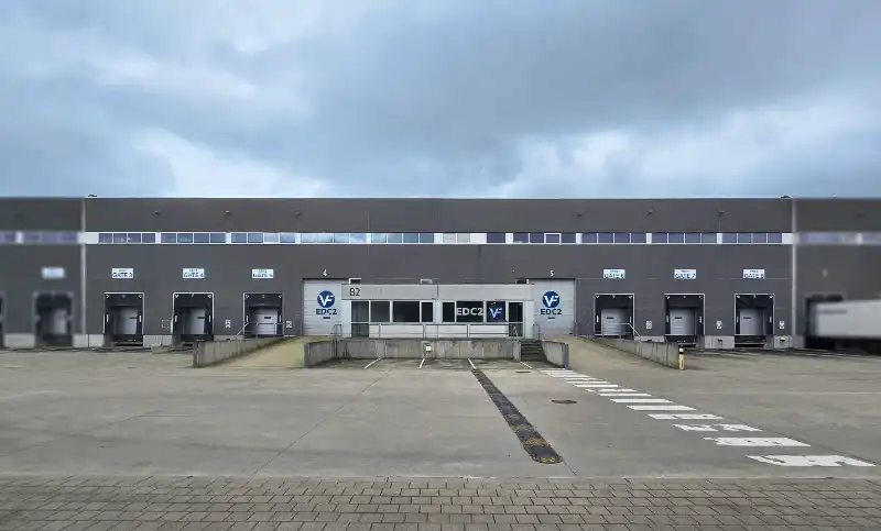 Industrieel/Logistiek gebouw te huur foto {{pictureIndex}}