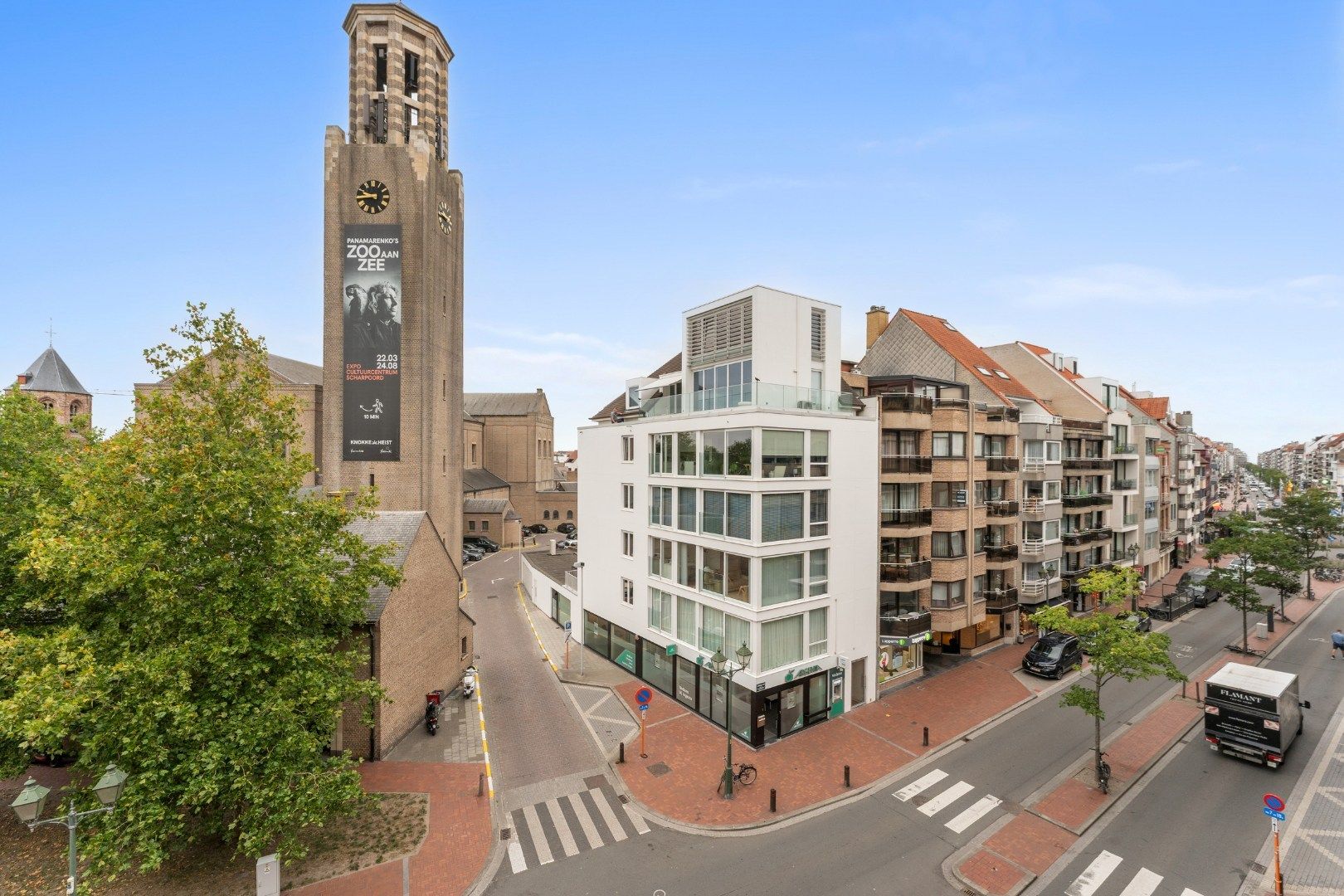 Ruim, breed appartement in centrum Knokke foto 4