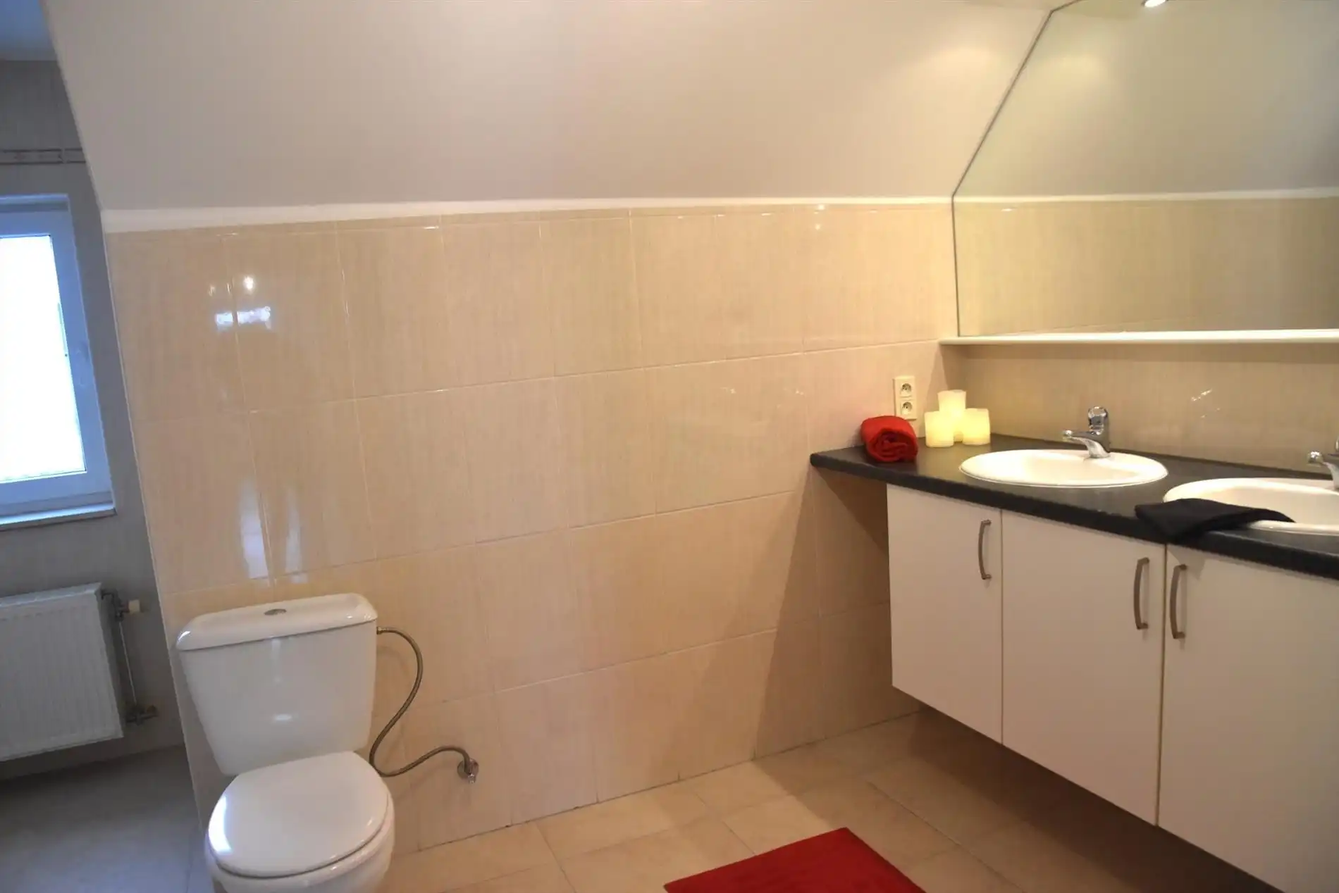 Heel mooie koppelwoning te huur in centrum Wevelgem! foto 14