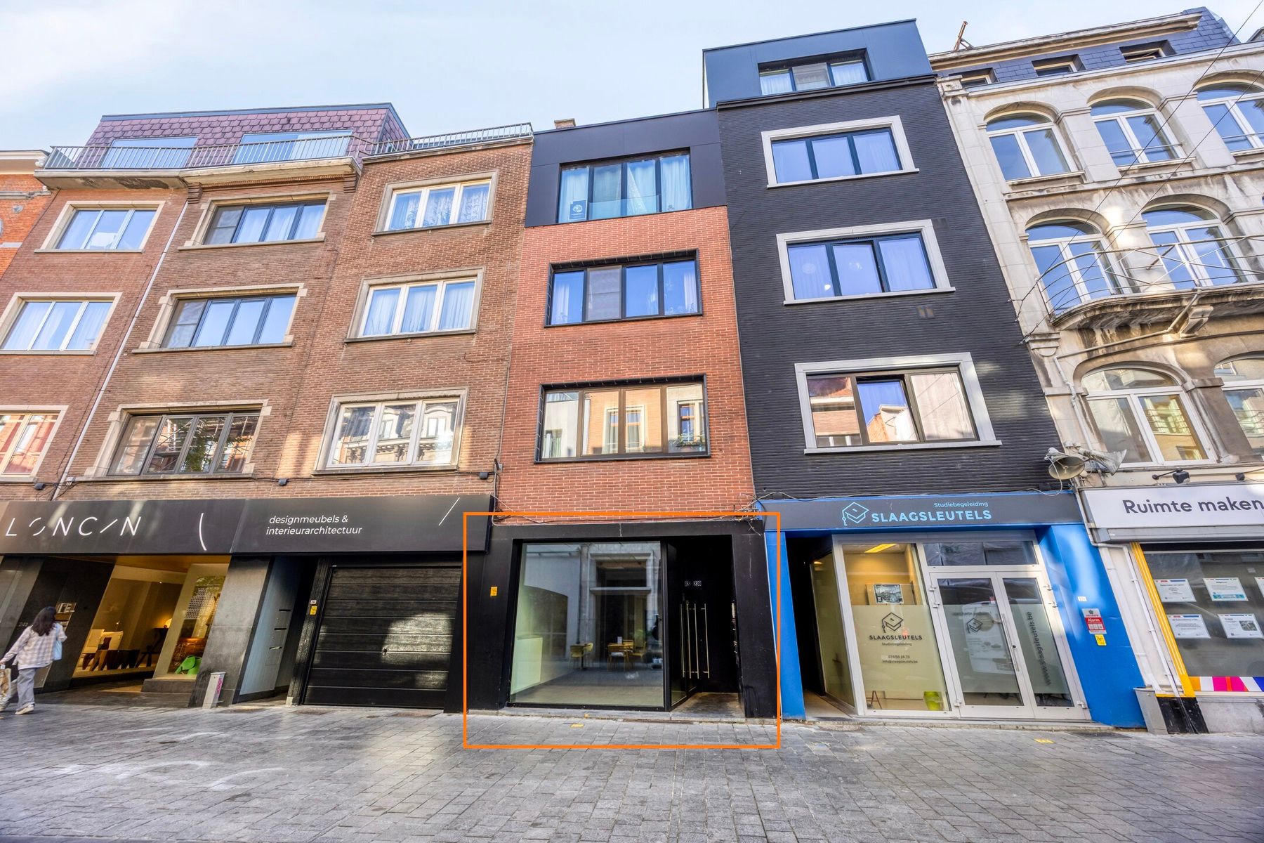 Uw zaak uitbaten in dé Diestsestraat te Leuven foto {{pictureIndex}}