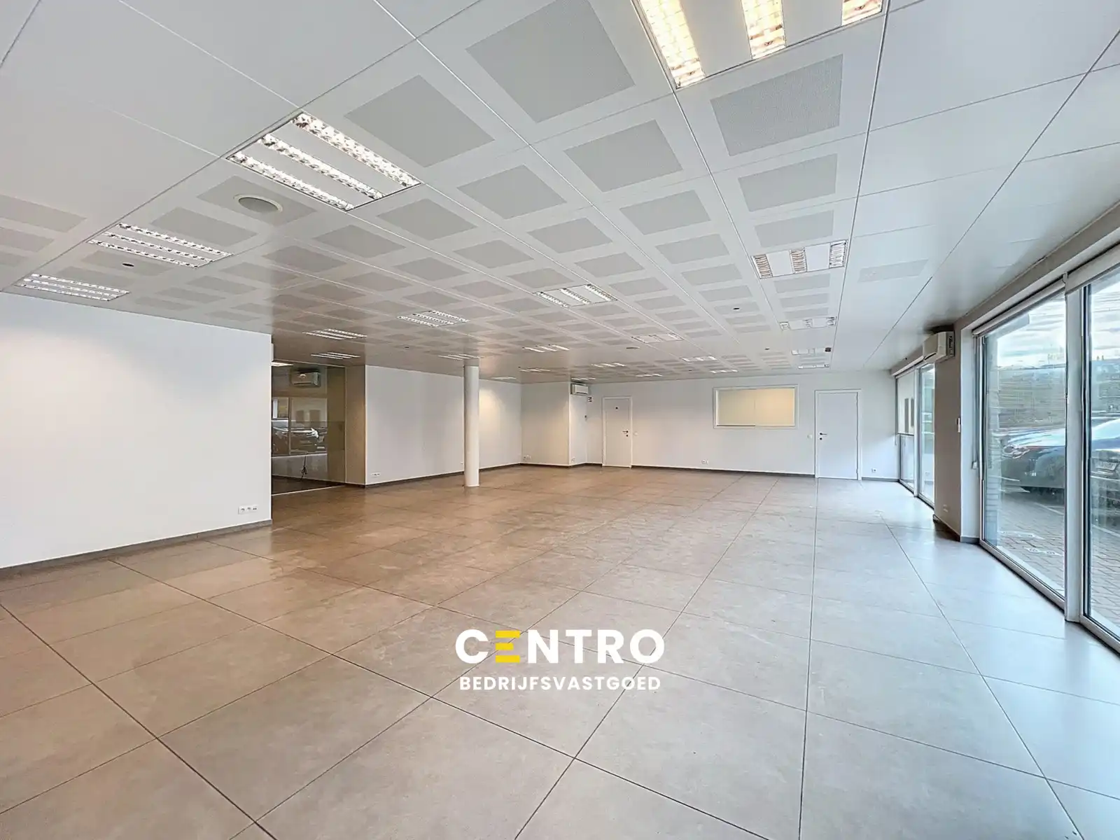 Commerciële ruimte te huur Stationsdreef 6/a - 8800 Roeselare