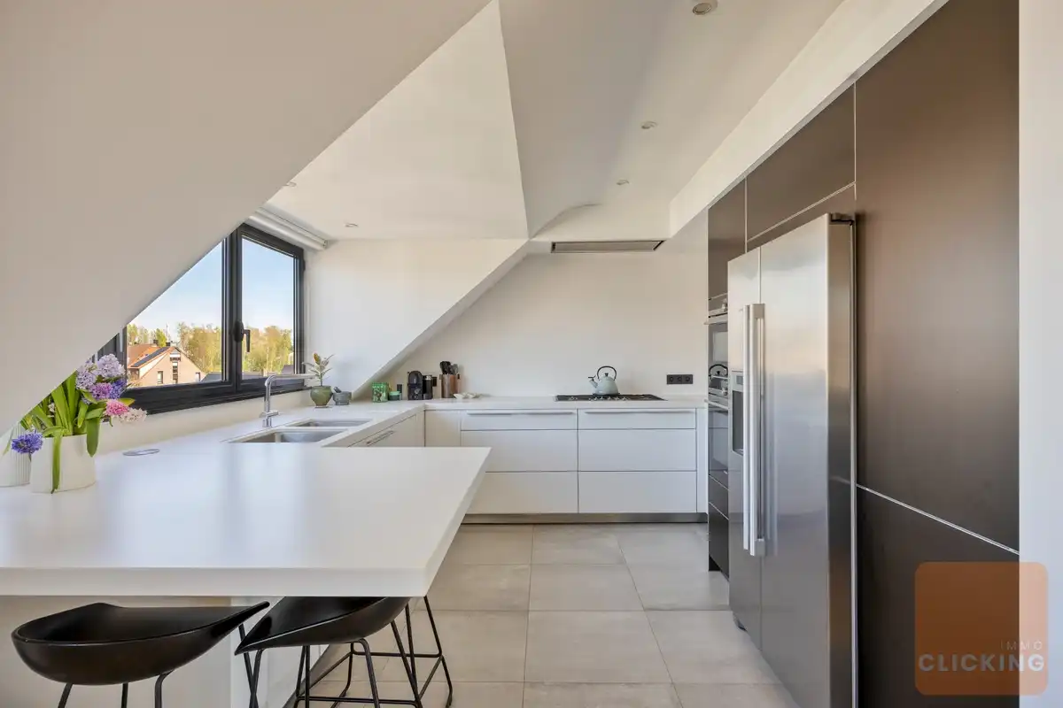 Hidden penthouse met terras en dubbele garage foto 7