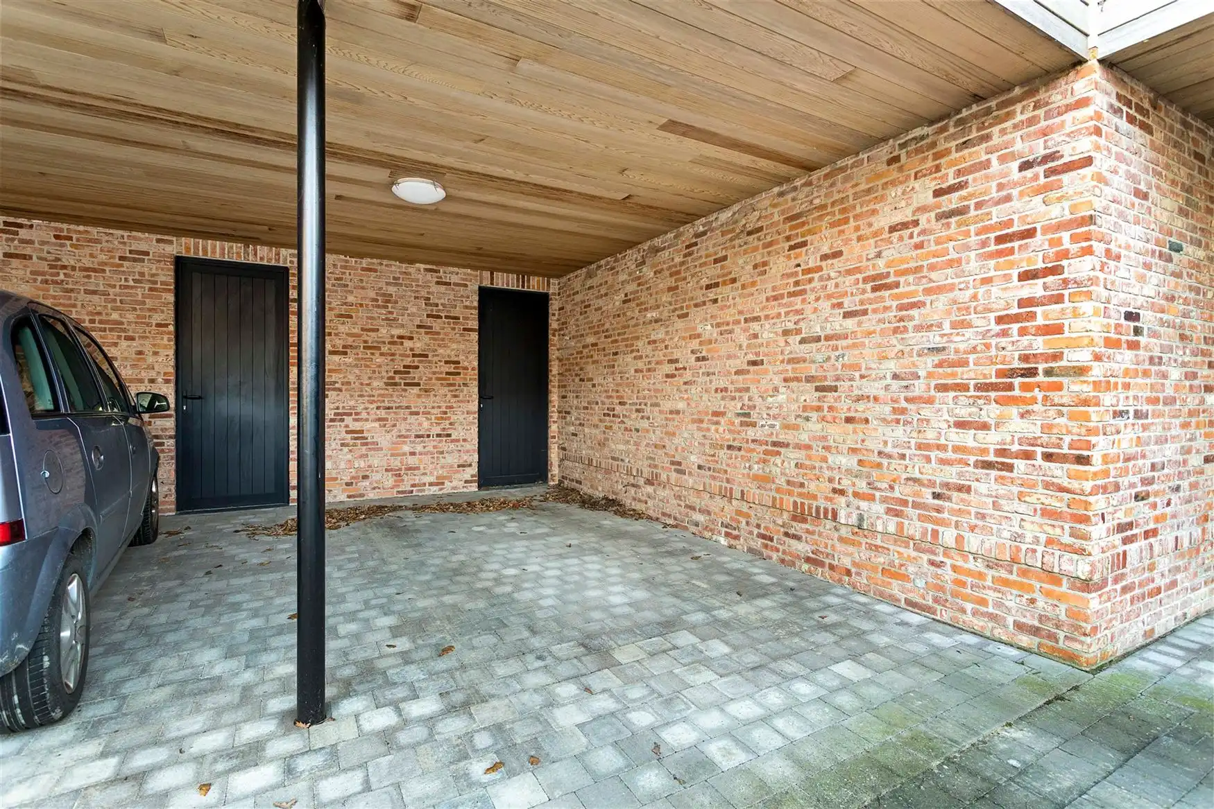 Appartement met terras en autostaanplaats foto 11