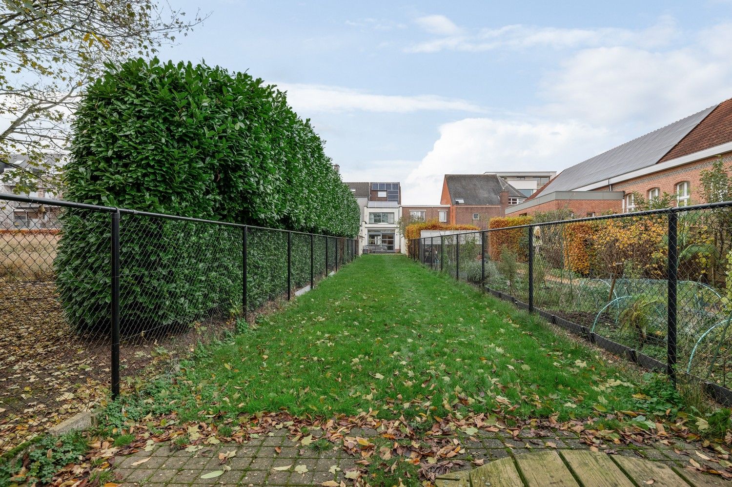 Instapklare woning met 3 SLPK en tuin in het centrum van Wijnegem! foto 18