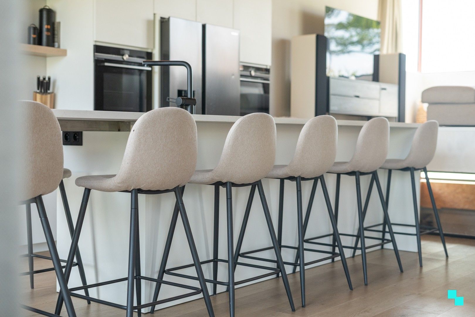 Architecturale (quasi)nieuwbouwwoning op rustige verkaveling te Lendelede foto 8