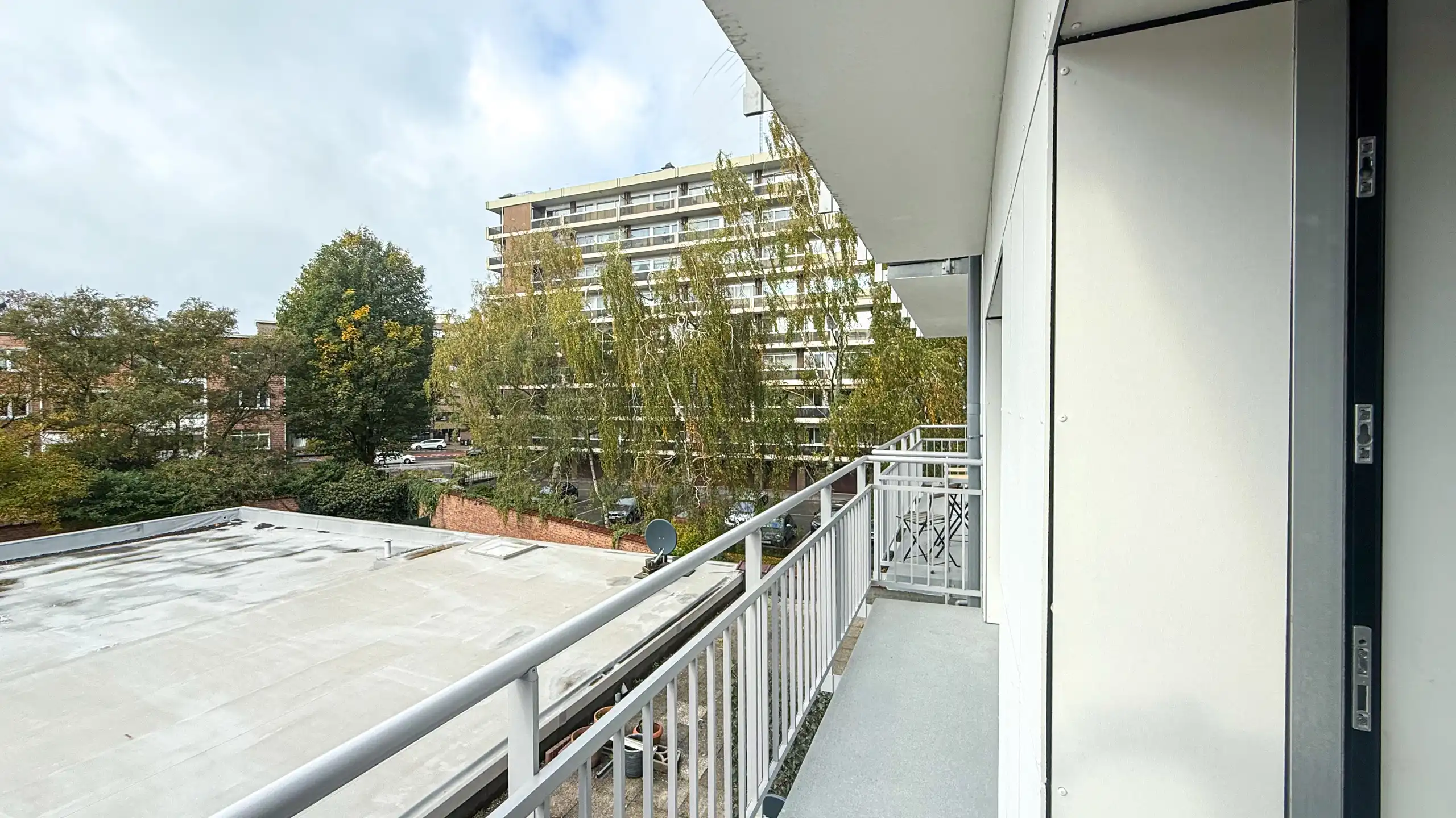 Residentieel modern appartement met ondergronde parking! foto 11