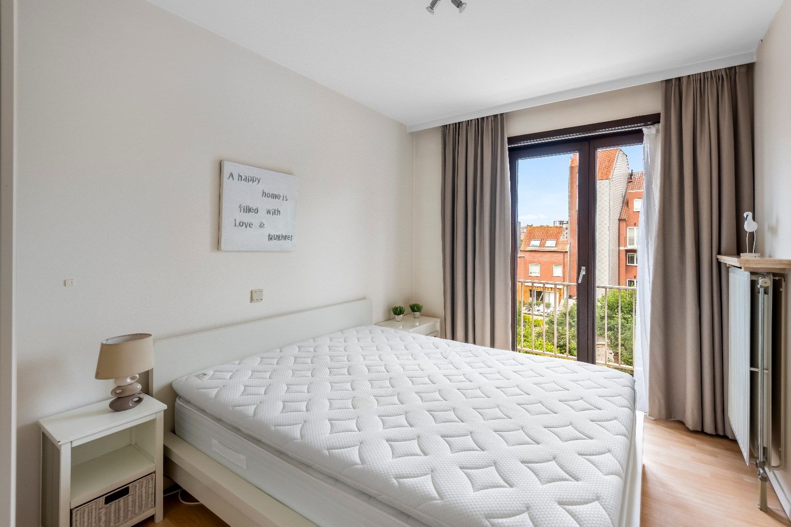 Gezellig appartement met zonnige terrassen gelegen in de Van Bunnenlaan, vlakbij de Dumortierlaan en de zeedijk. foto 17