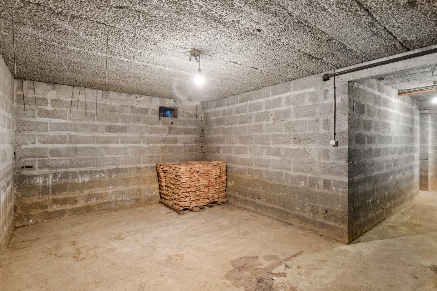 Vrijstaande laagbouwwoning met 2 slpk., tuin en garage foto 21