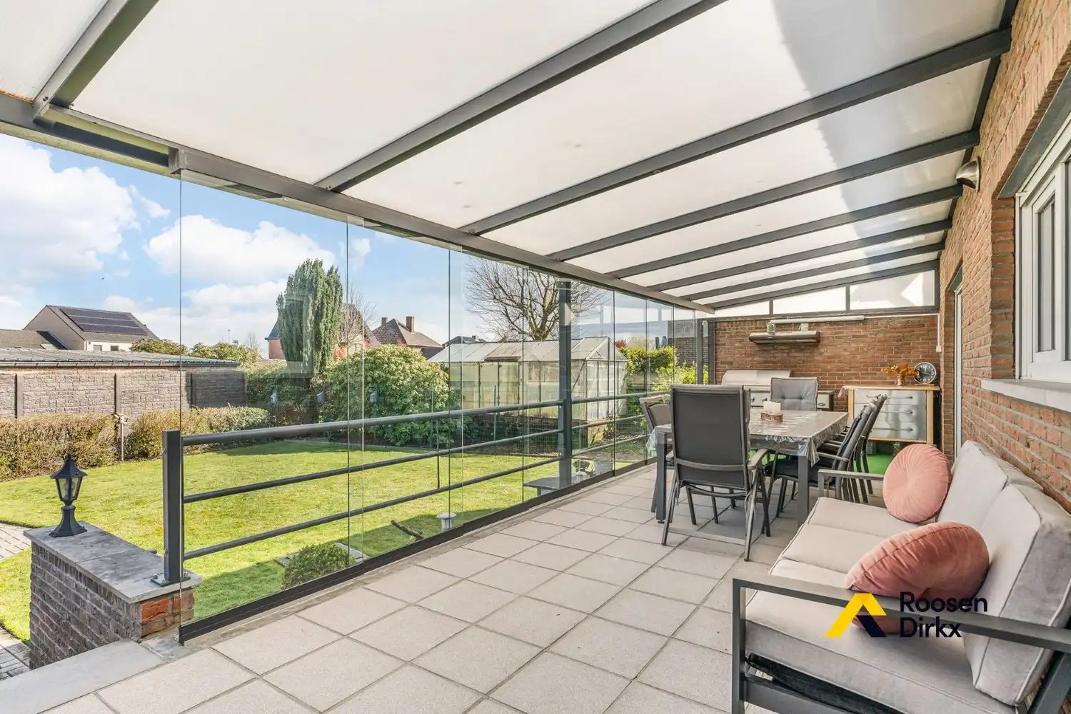 Degelijke, perfect onderhouden woning op 9 are, op fietsafstand van het centrum! foto 6