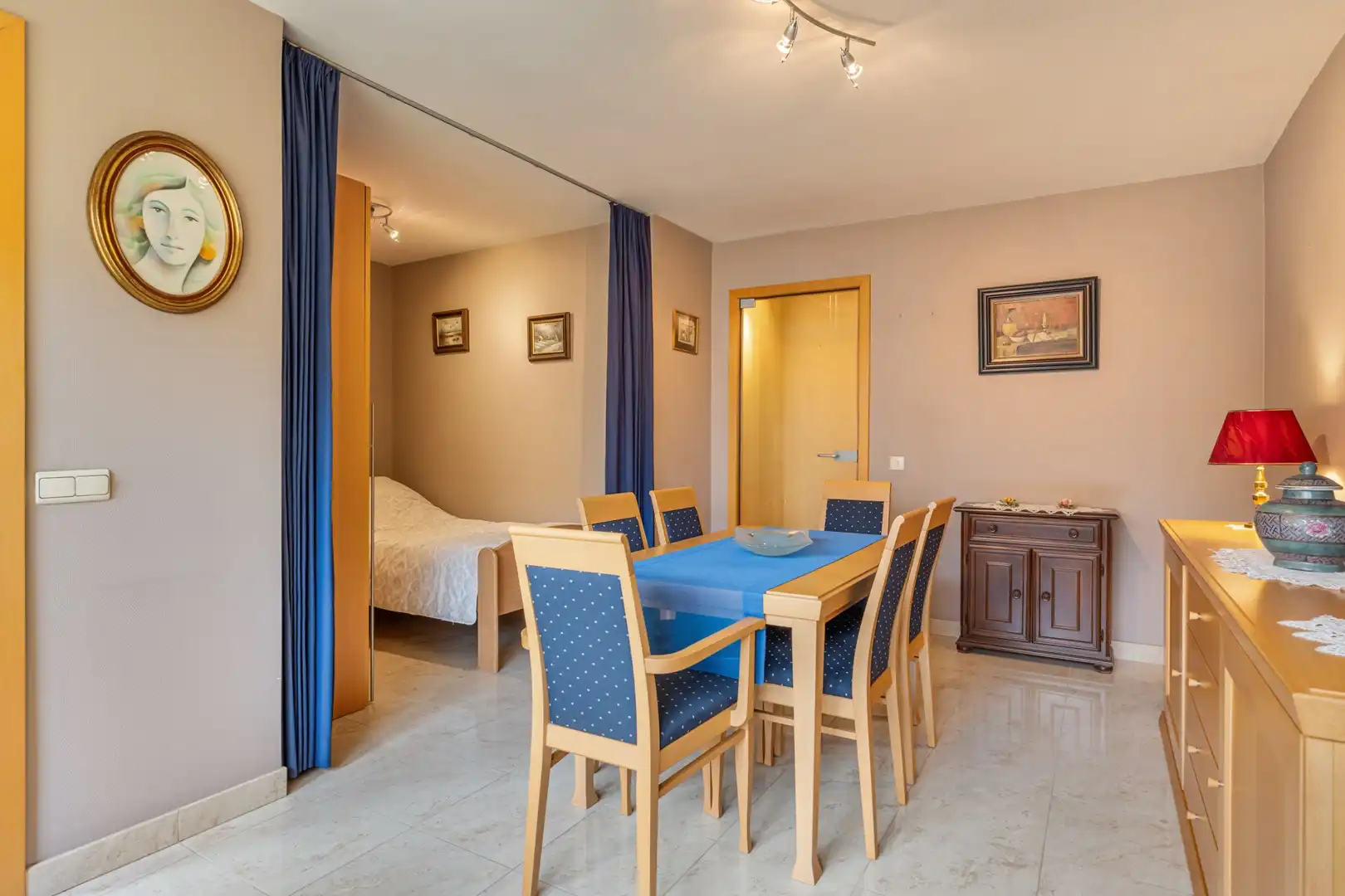 Instapklare studio in hartje Leuven met balkon! foto 5