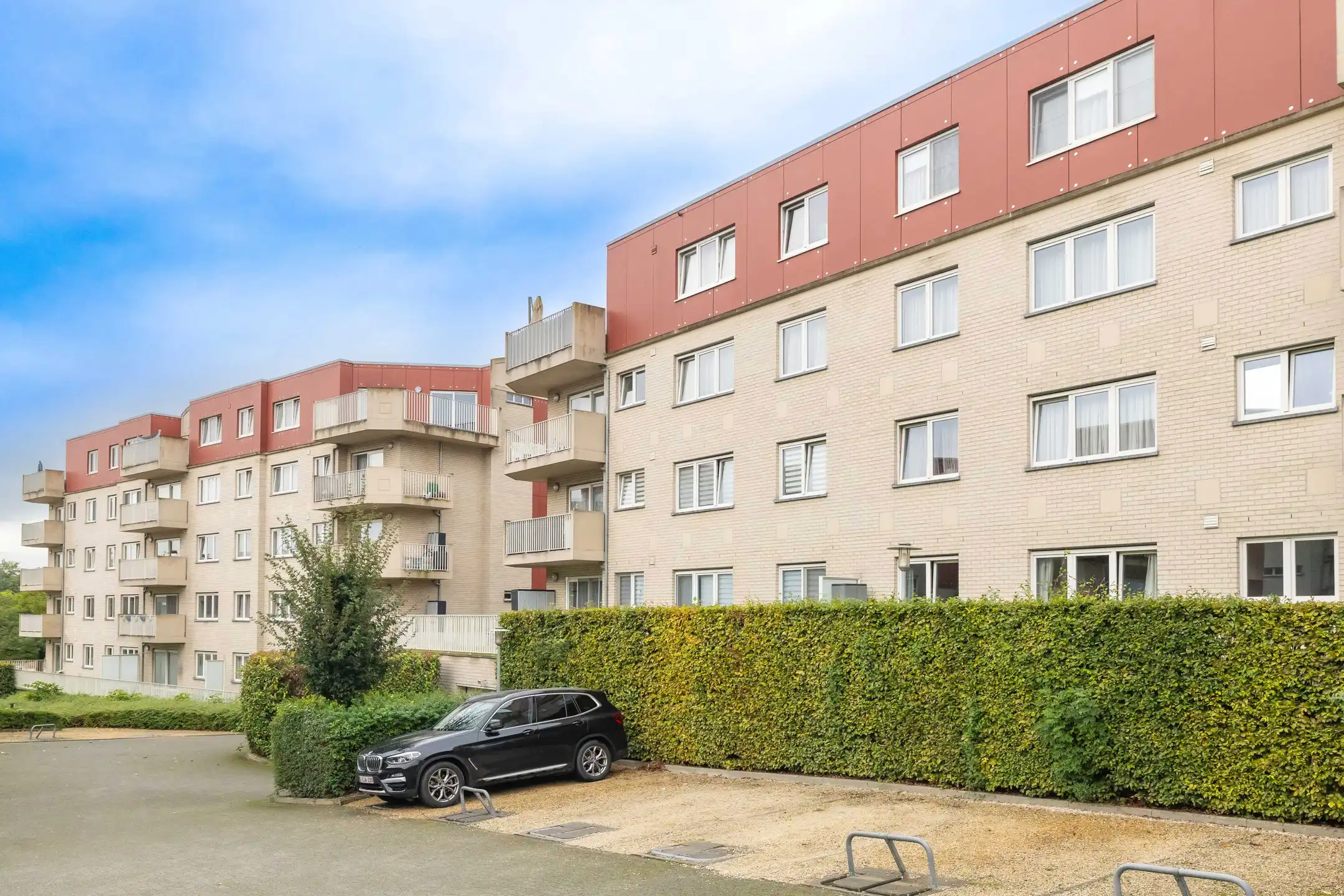 Mooi recent appartement met 2 slaapkamers en parking foto 15