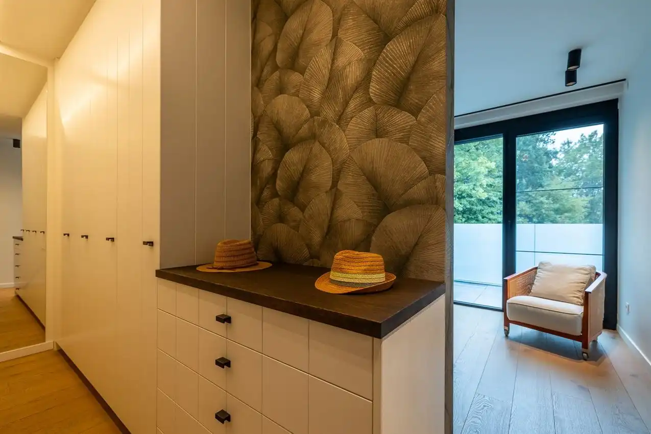 Gemeubelde penthouse met 2 slpk, ruim terras en autostaanplaats foto 15
