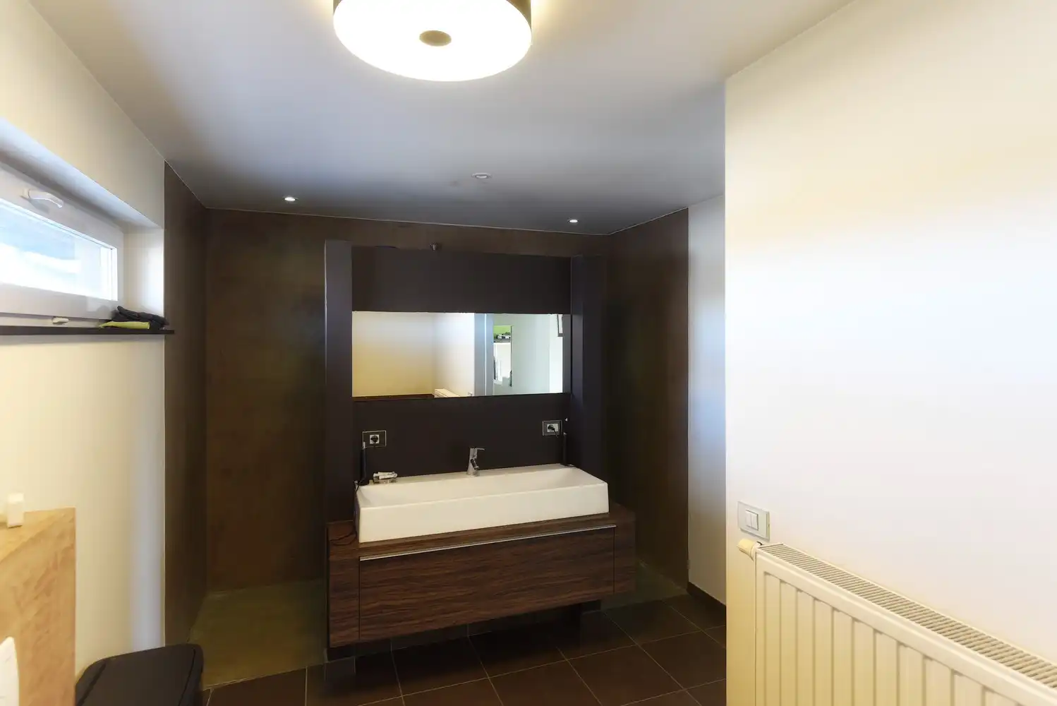 Rustig gelegen instapklare woning met 4 slaapkamers. foto 13